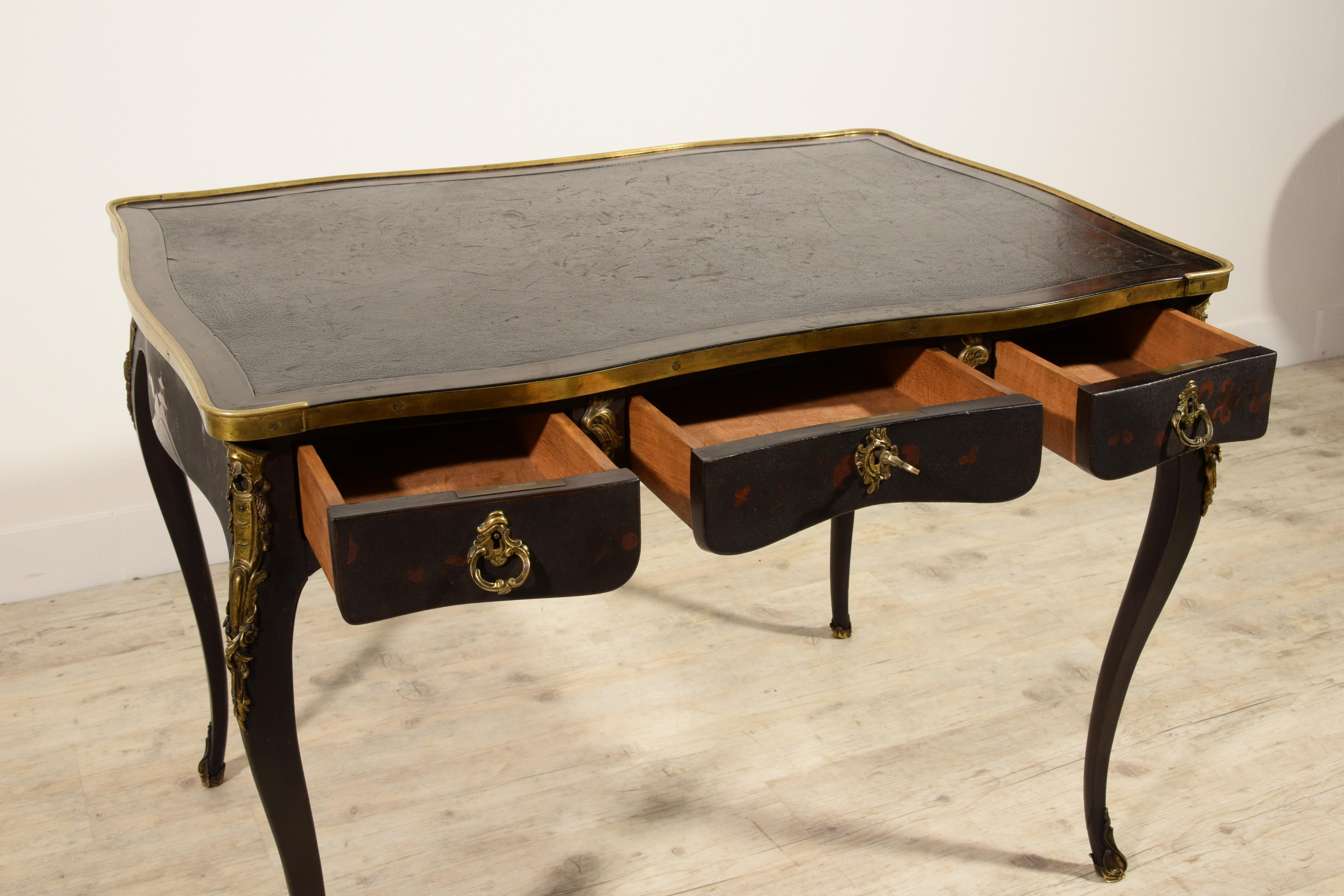 19th Century, French Louis XV Style, Lacquered Wood Desk For Sale 4