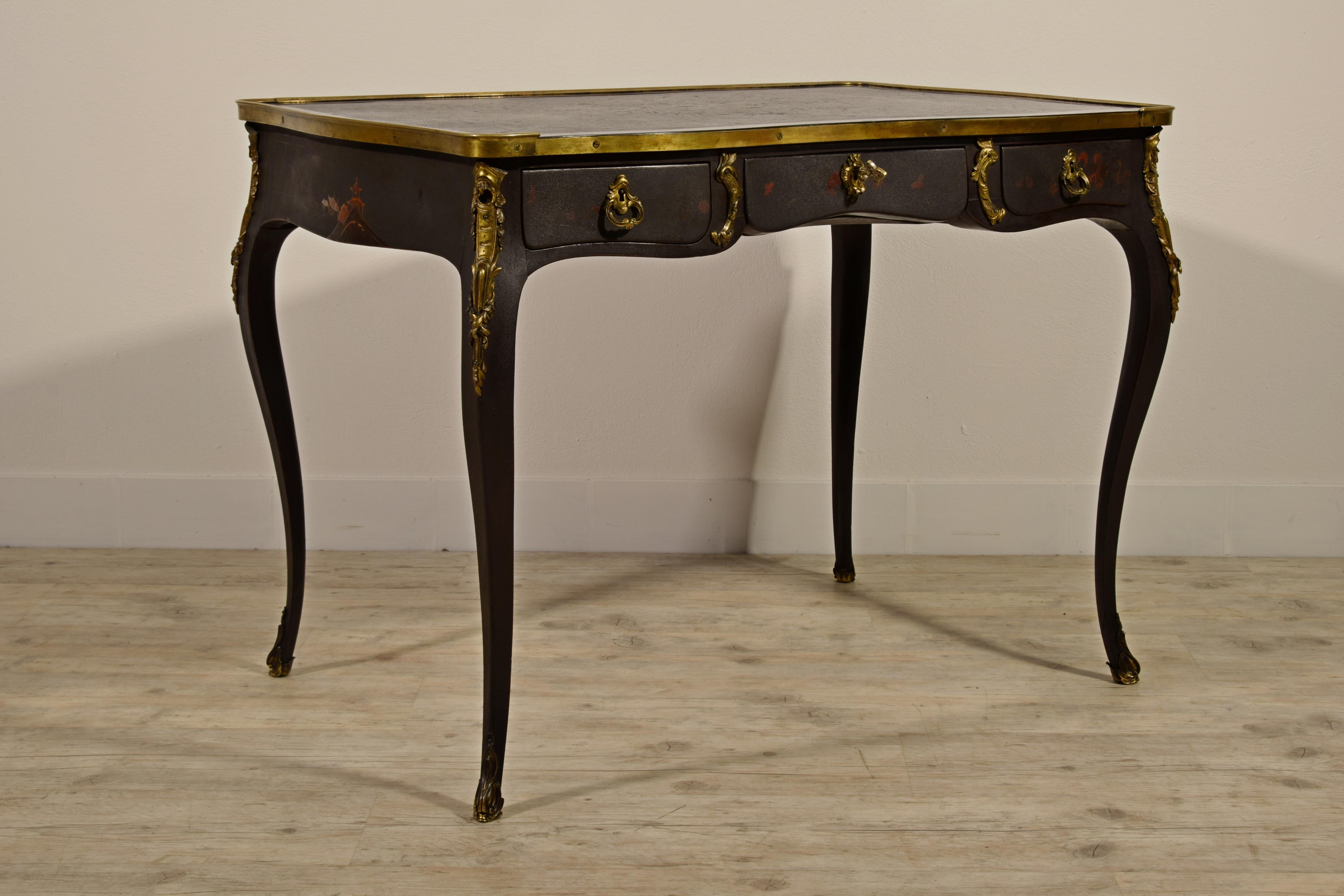 19th Century, French Louis XV Style, Lacquered Wood Desk For Sale 5
