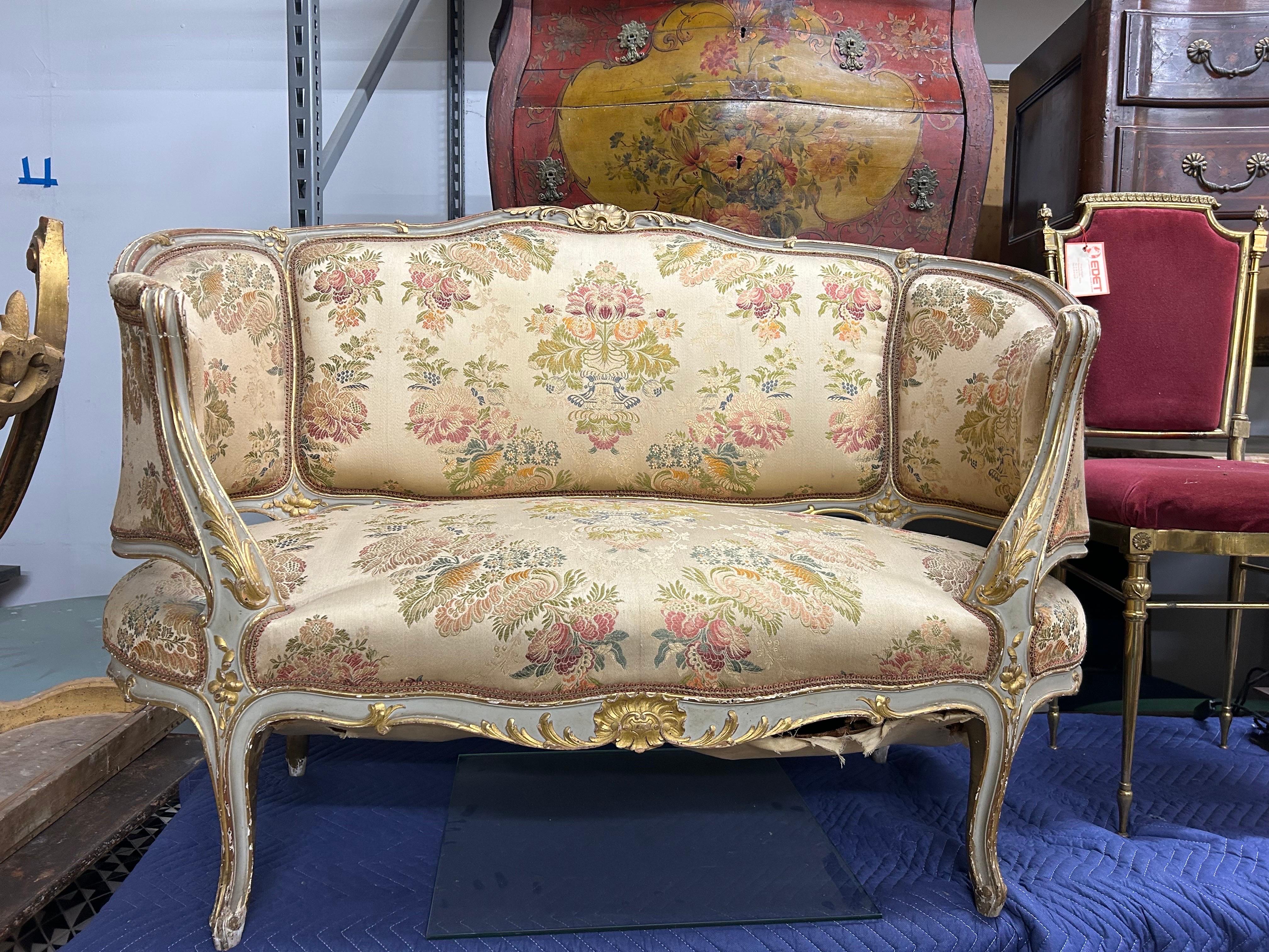 Français Causeuse française du 19ème siècle de style Louis XV en vente