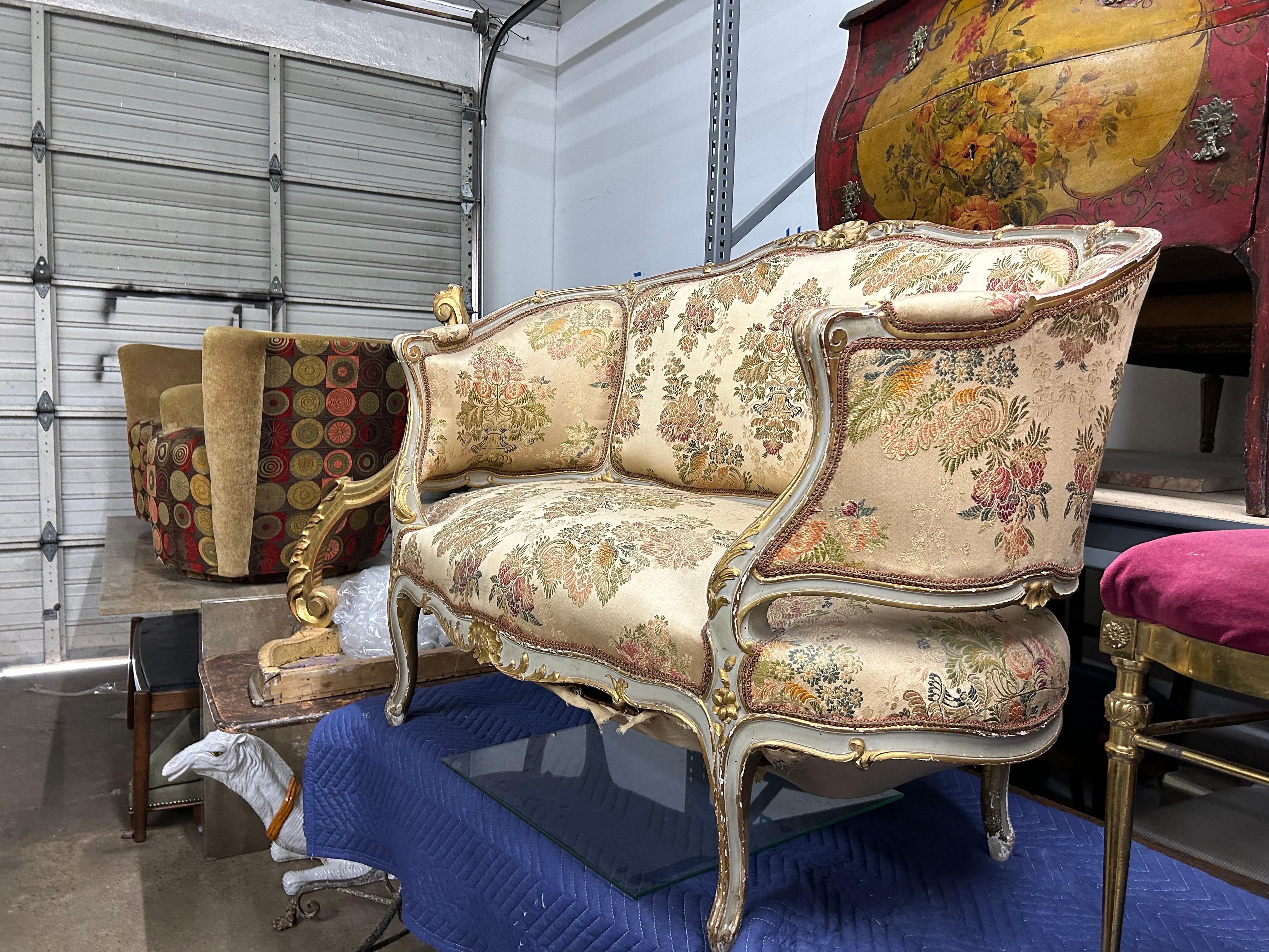 Causeuse française du 19ème siècle de style Louis XV en vente 1