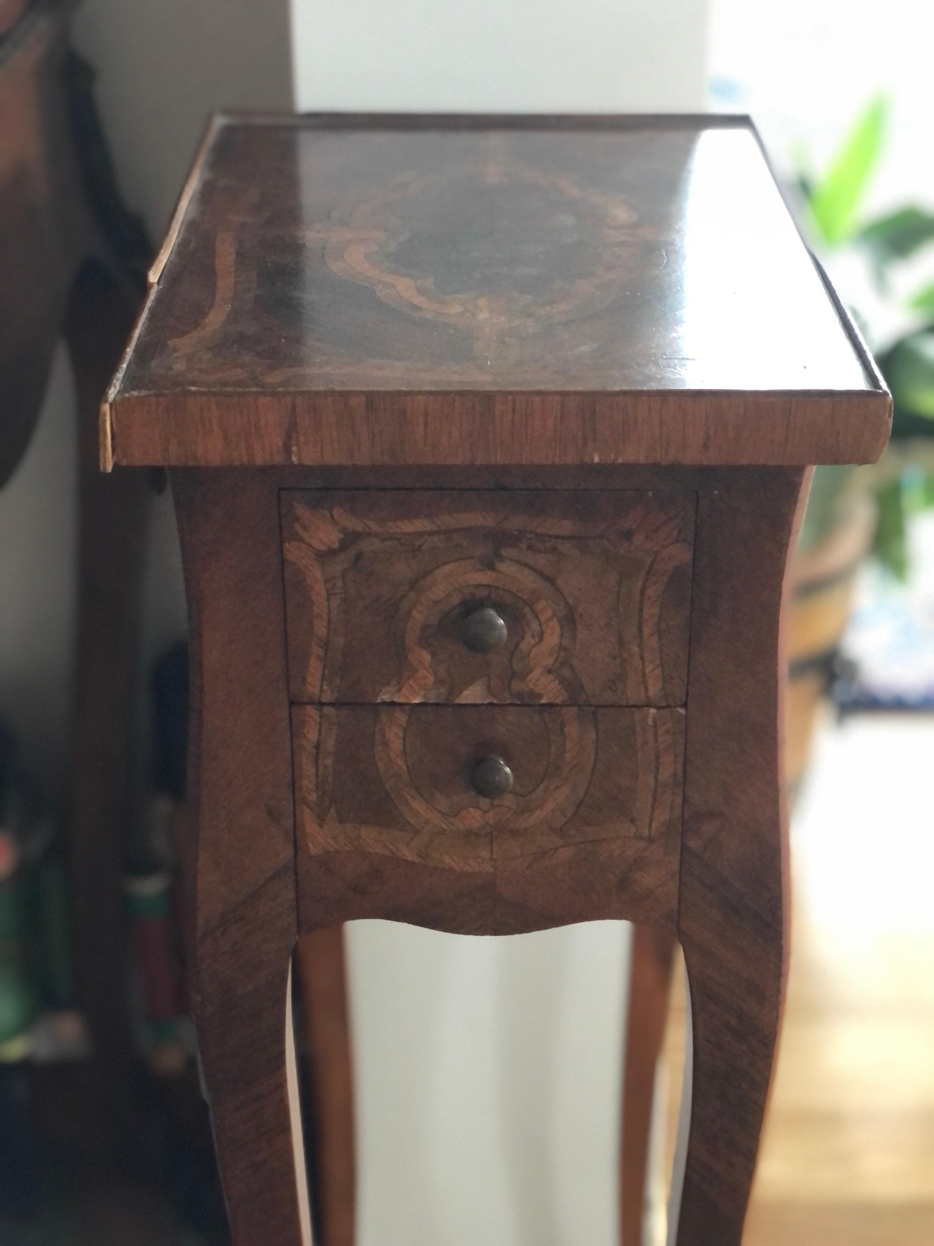 19th Century French Louis XV Style Mahogany Marquetry Side Table For Sale 2