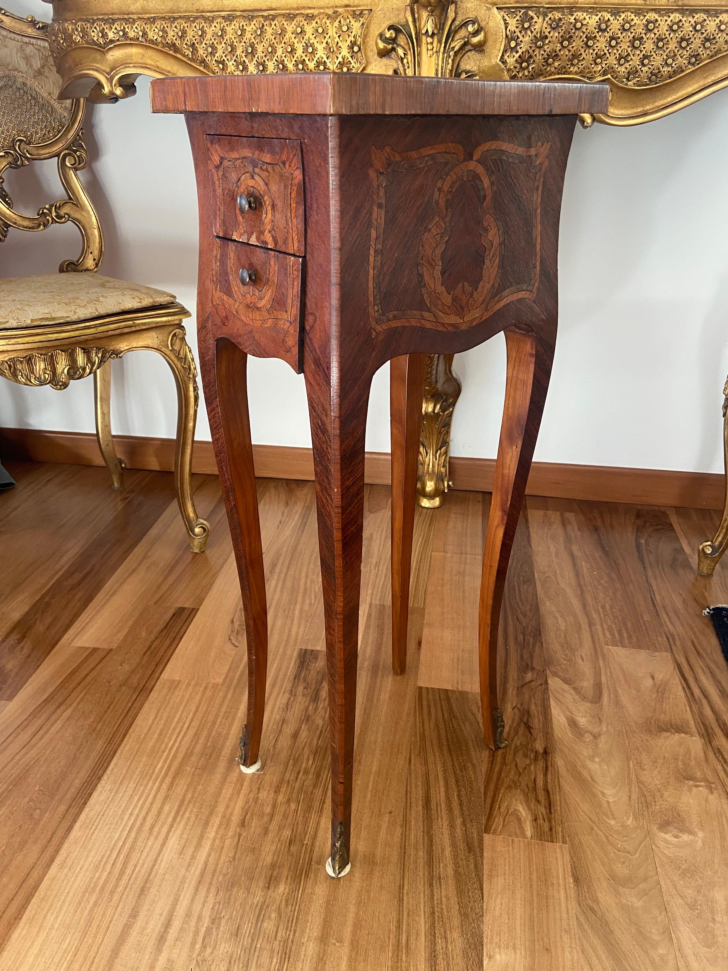 19th Century French Louis XV Style Mahogany Marquetry Side Table For Sale 3