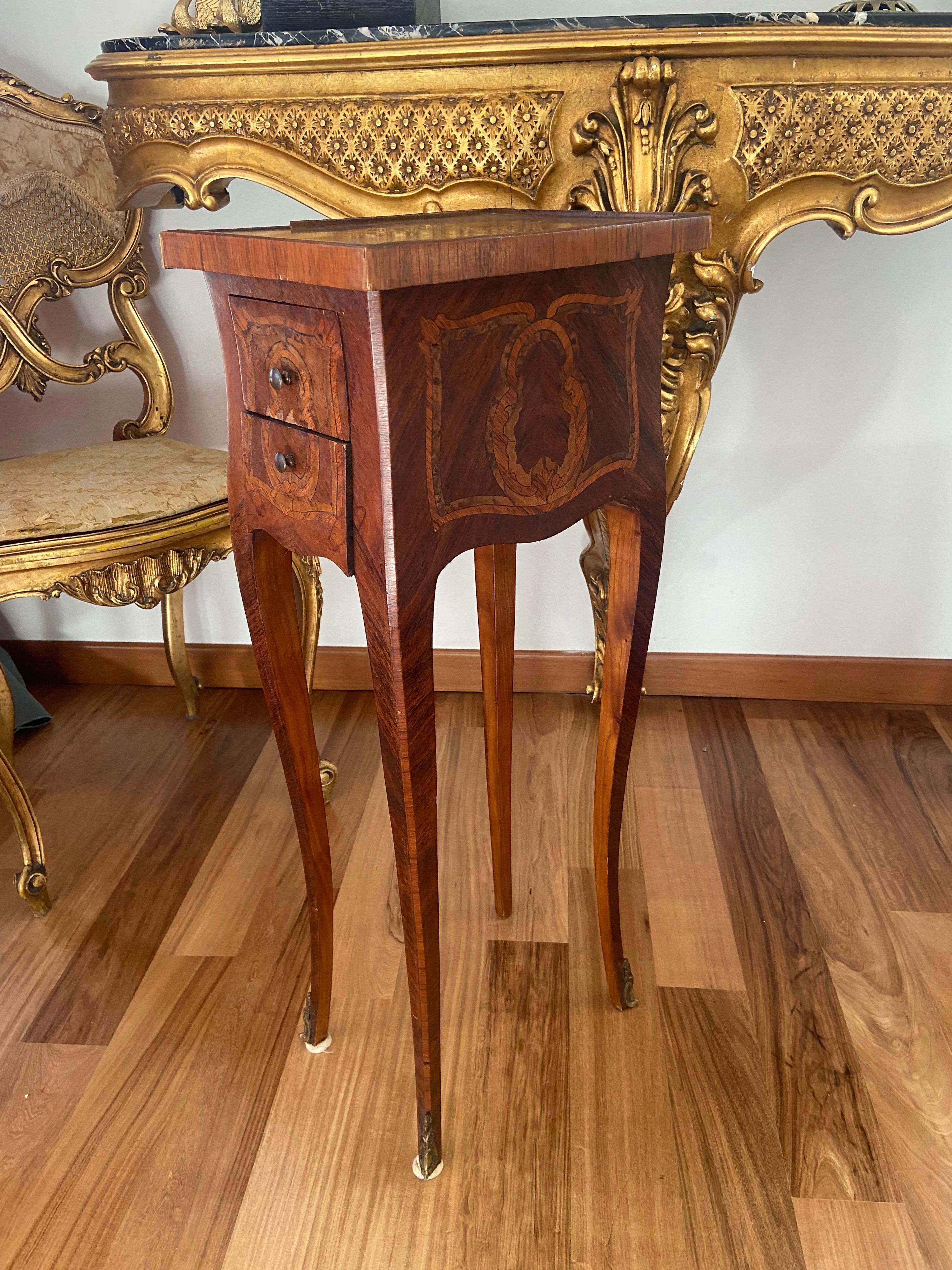 19th Century French Louis XV Style Mahogany Marquetry Side Table For Sale 4