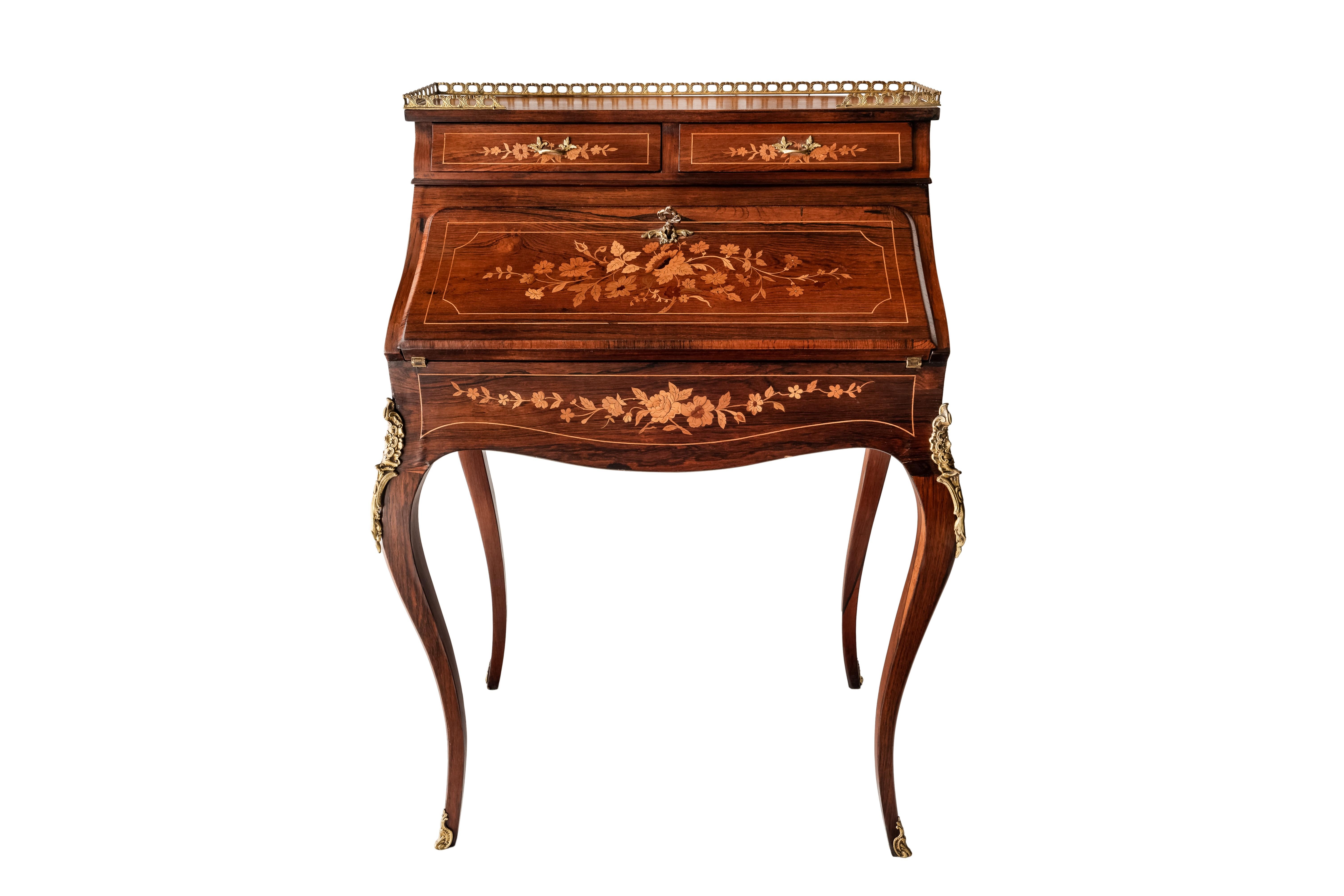 19th Century French Louis XV Style Marquetry Bureau Desk with Secret In Fair Condition For Sale In Matosinhos, PT
