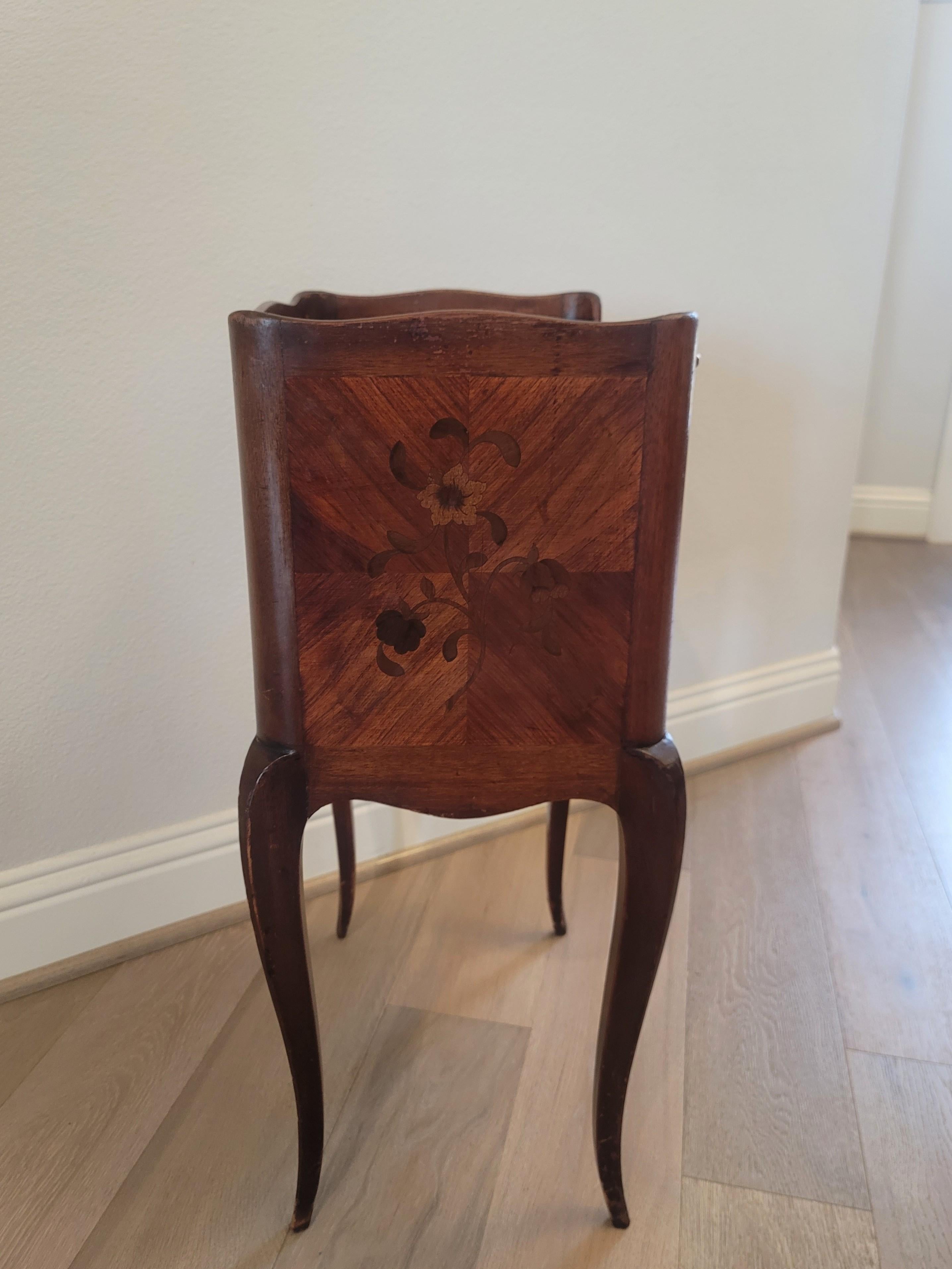 19th Century French Louis XV Style Marquetry Inlaid Nightstand Table For Sale 8