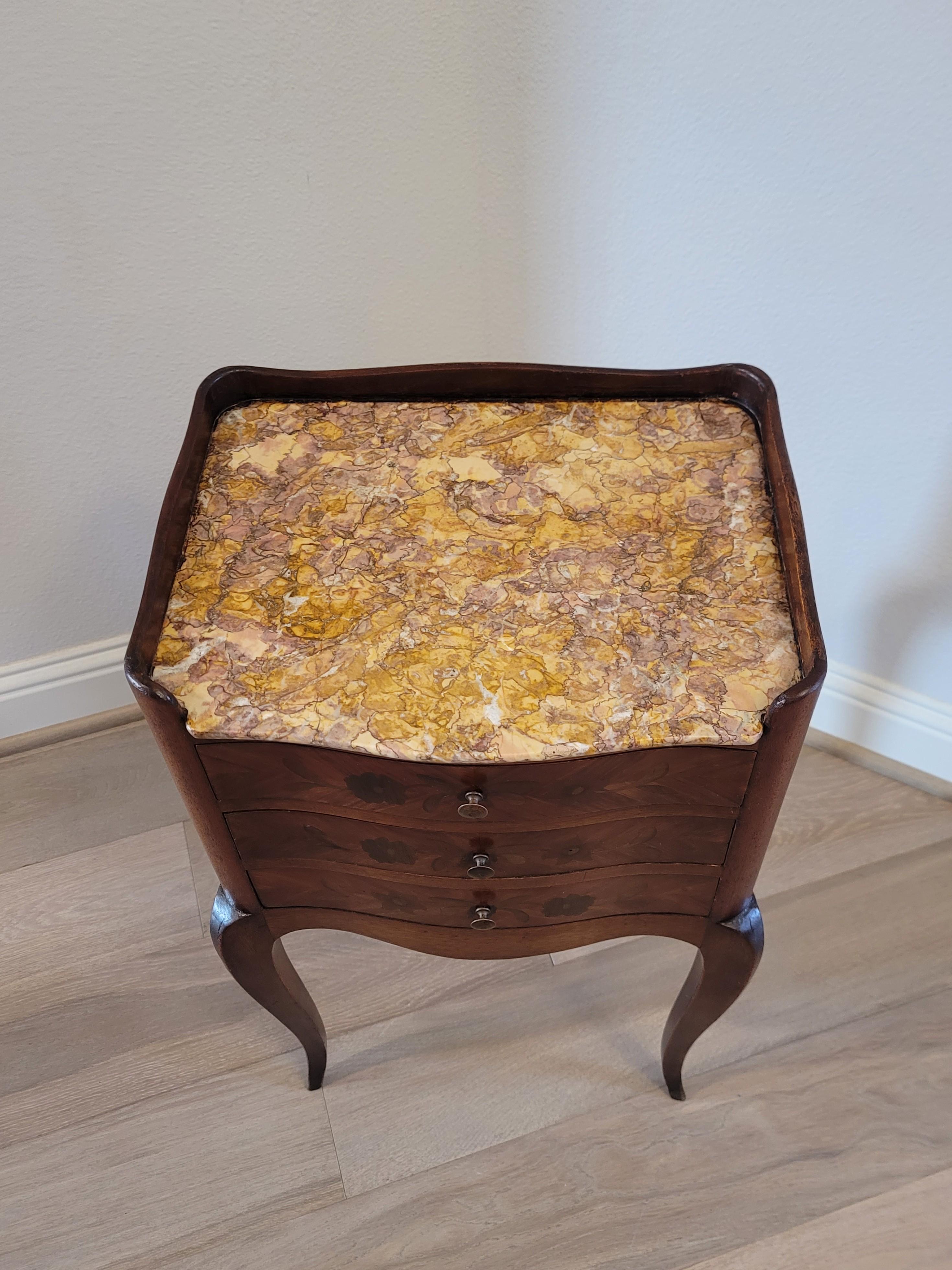 19th Century French Louis XV Style Marquetry Inlaid Nightstand Table For Sale 14