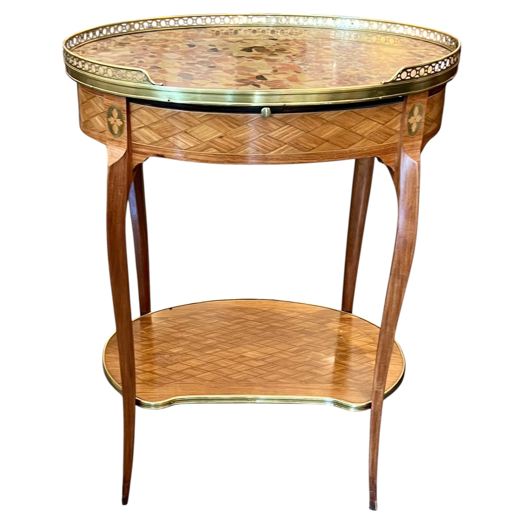 Table d'appoint française du XIXe siècle, de style Louis XV, en marqueterie