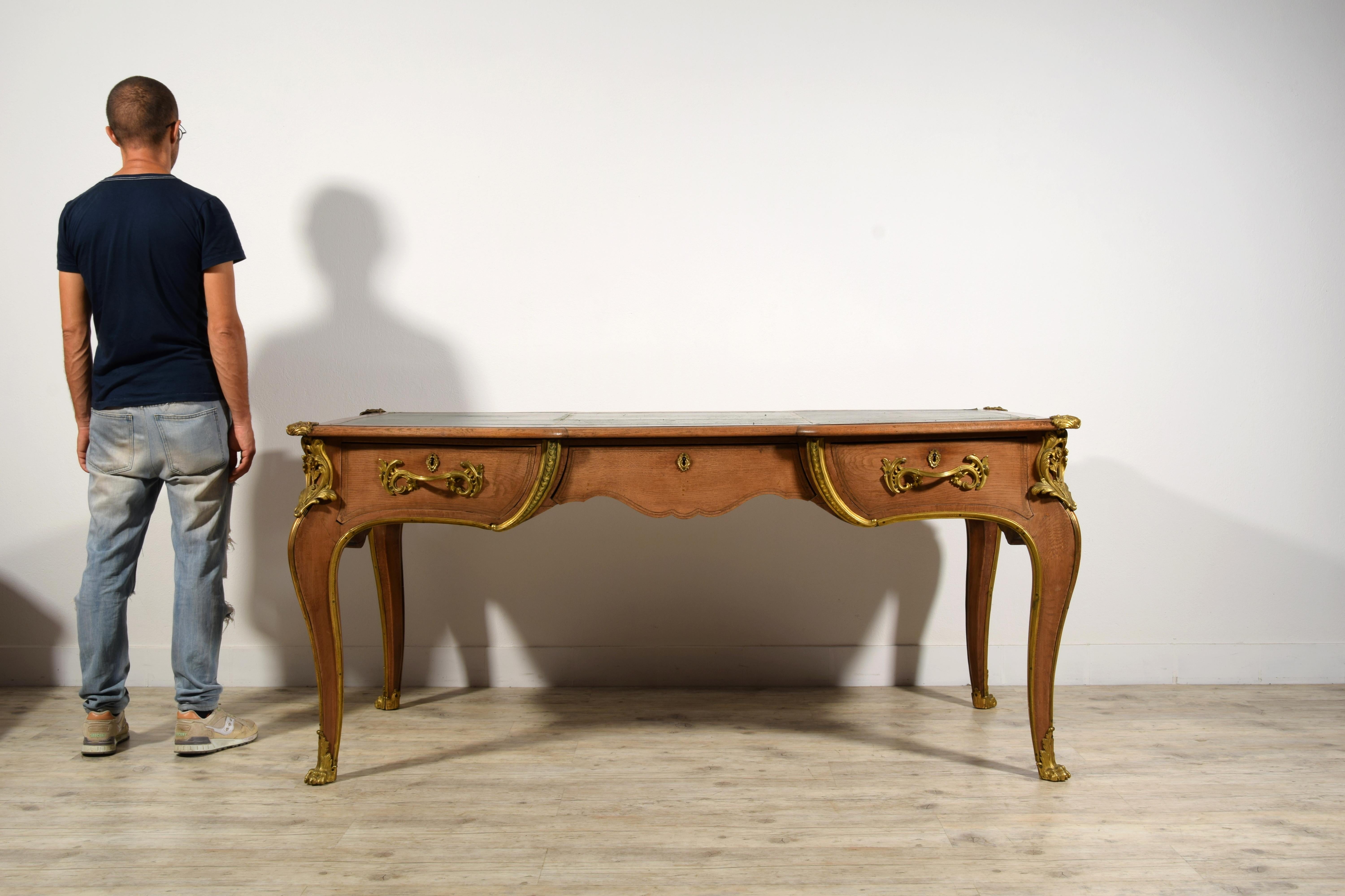 19th Century, French Louis XV style Natural Wood Center Desk with Gilt Bronzes  For Sale 9