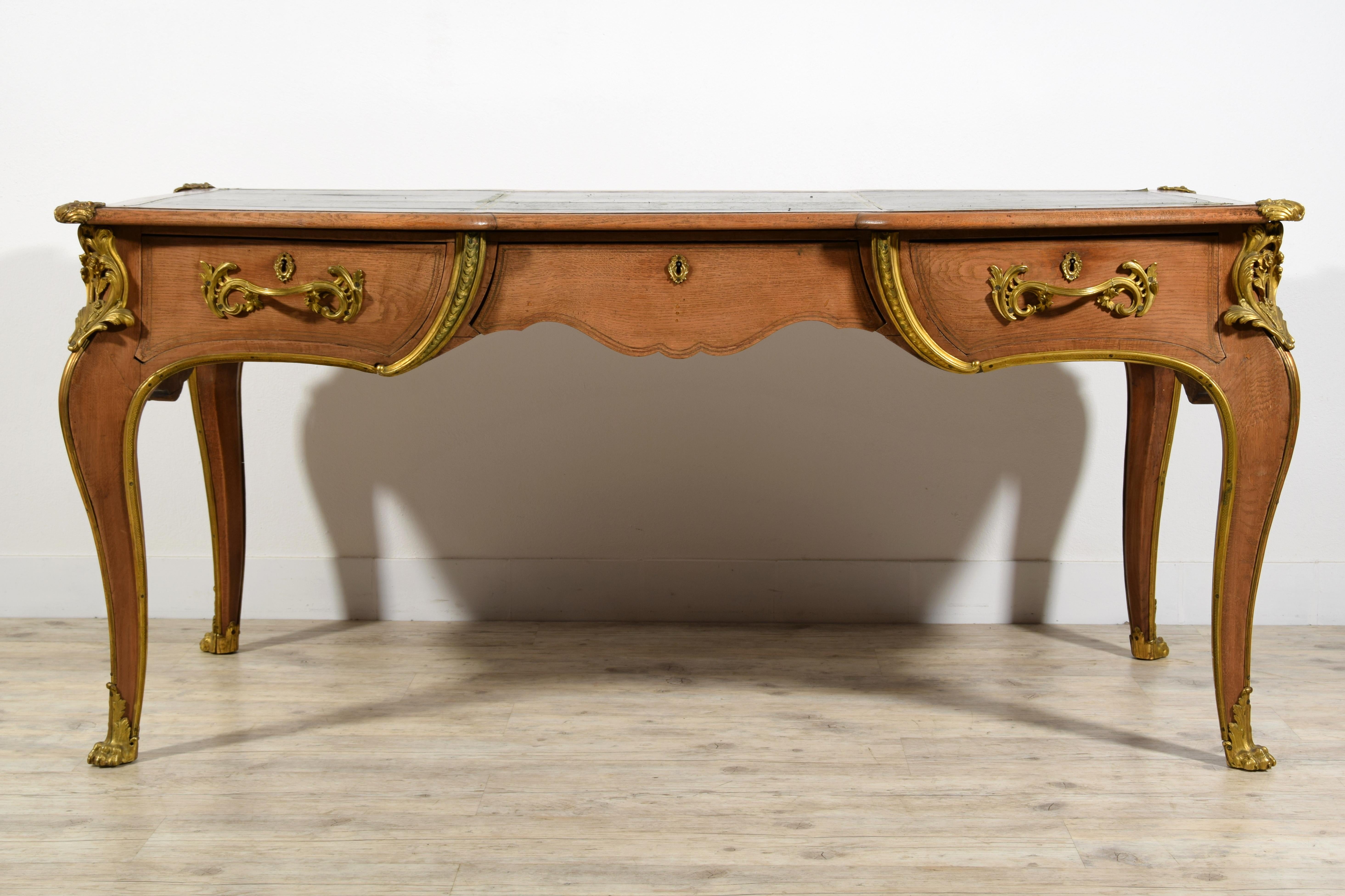 19th Century, French Louis XV style Natural Wood Center Desk with Gilt Bronzes  For Sale 10