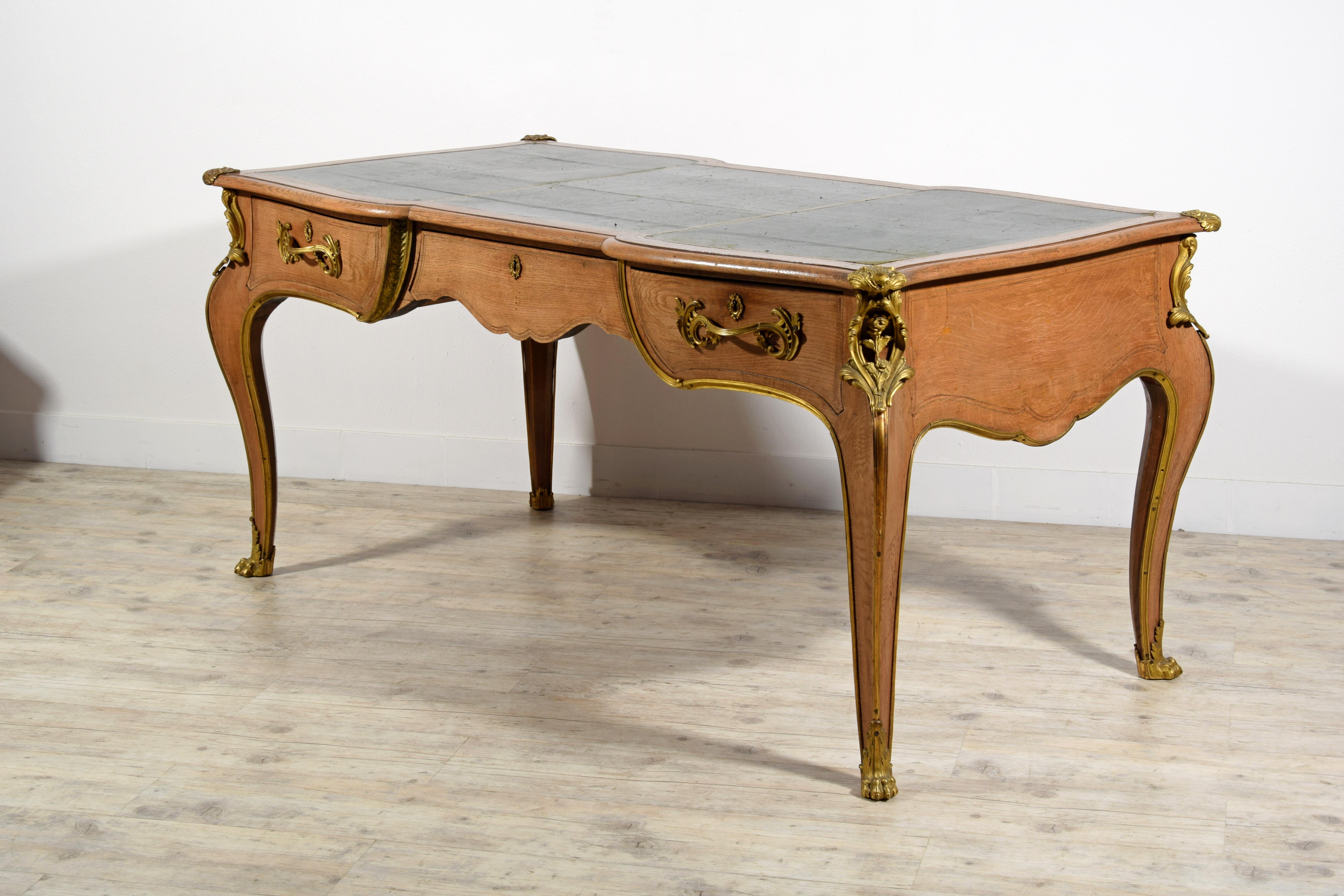 19th Century, French Louis XV style Natural Wood Center Desk with Gilt Bronzes  For Sale 16