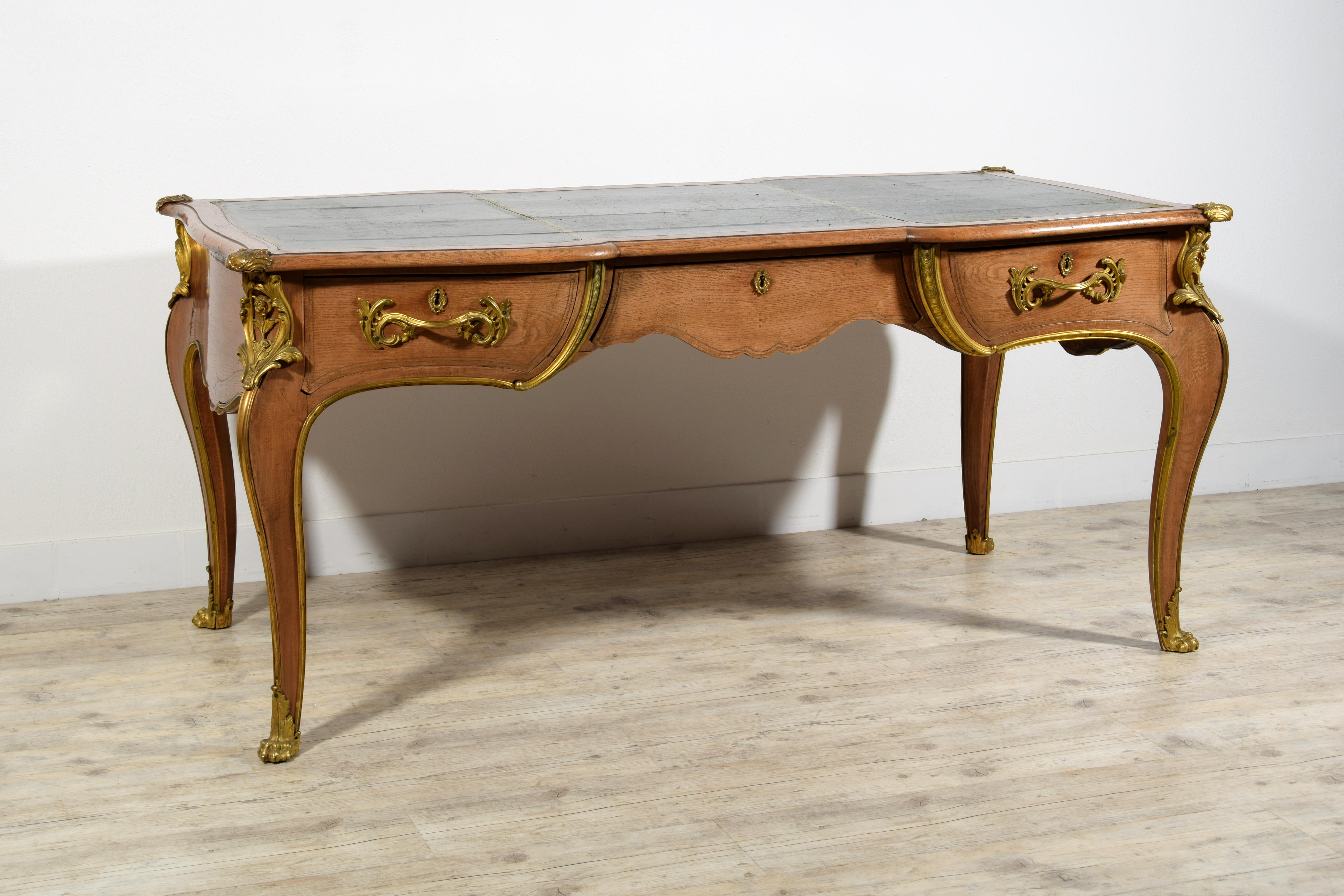 19th Century, French Louis XV style Natural Wood Center Desk with Gilt Bronzes  For Sale 2
