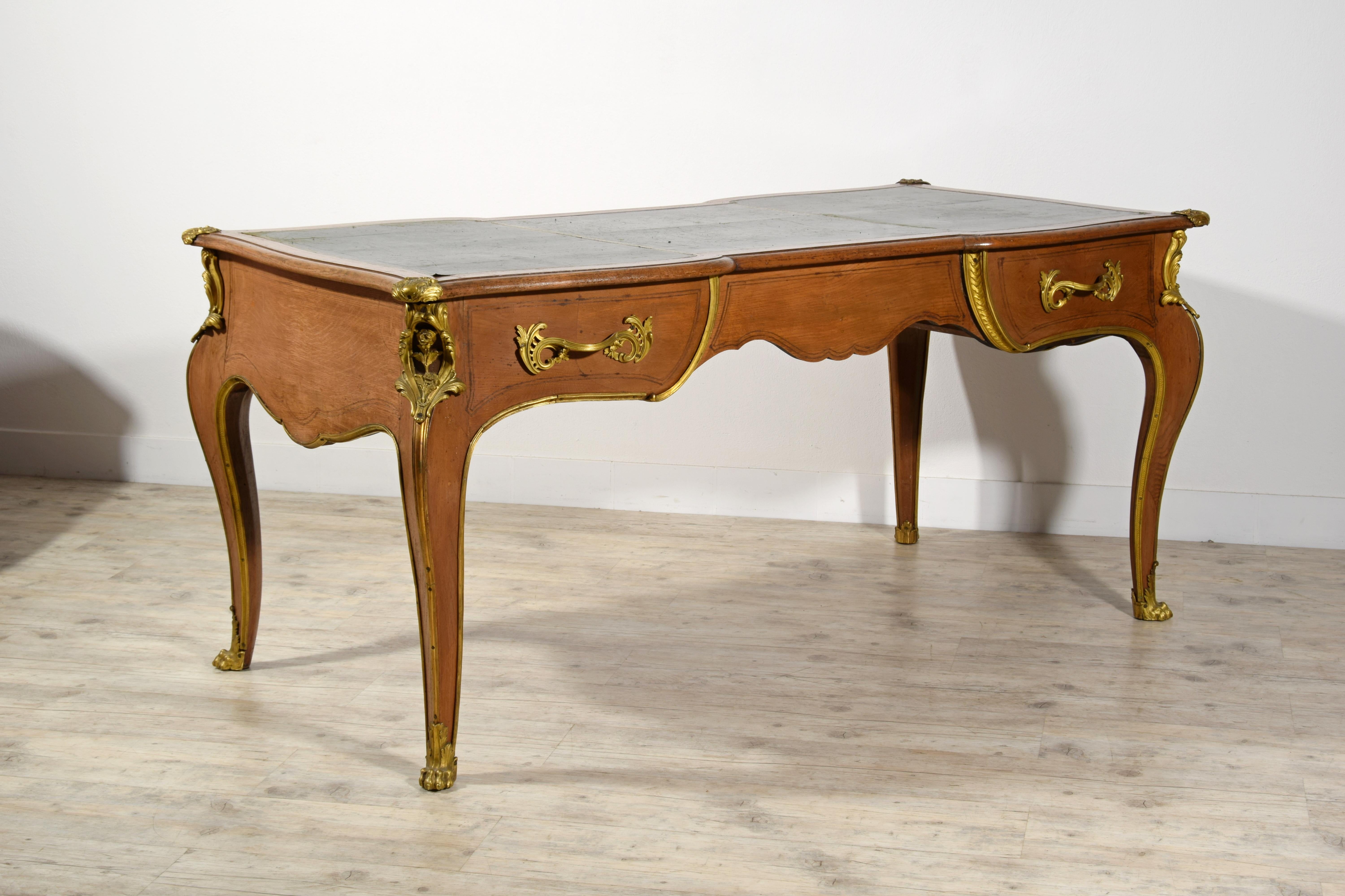 19th Century, French Louis XV style Natural Wood Center Desk with Gilt Bronzes  For Sale 6