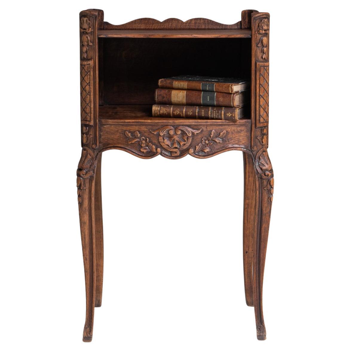 Table d
appoint en chêne du XIXe siècle de style Louis XV