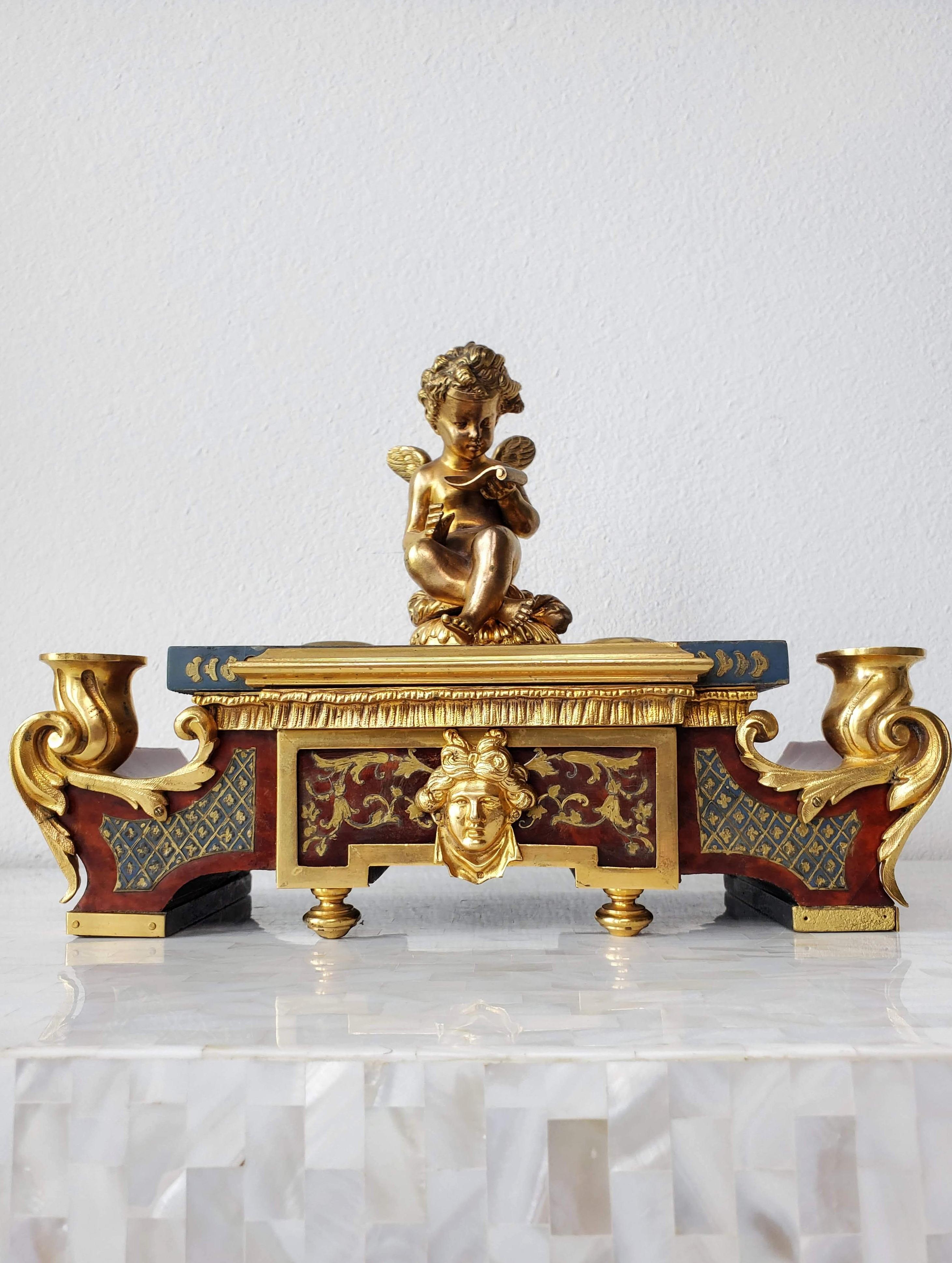 A rare and magnificent fine quality antique French gilt bronze ormolu mounted André-Charles Boulle (1642-1732) style marquetry inlaid tortoise-shell sculptural encrier (inkstand).

Guaranteed to elevate any desk, this remarkable inkstand dates to