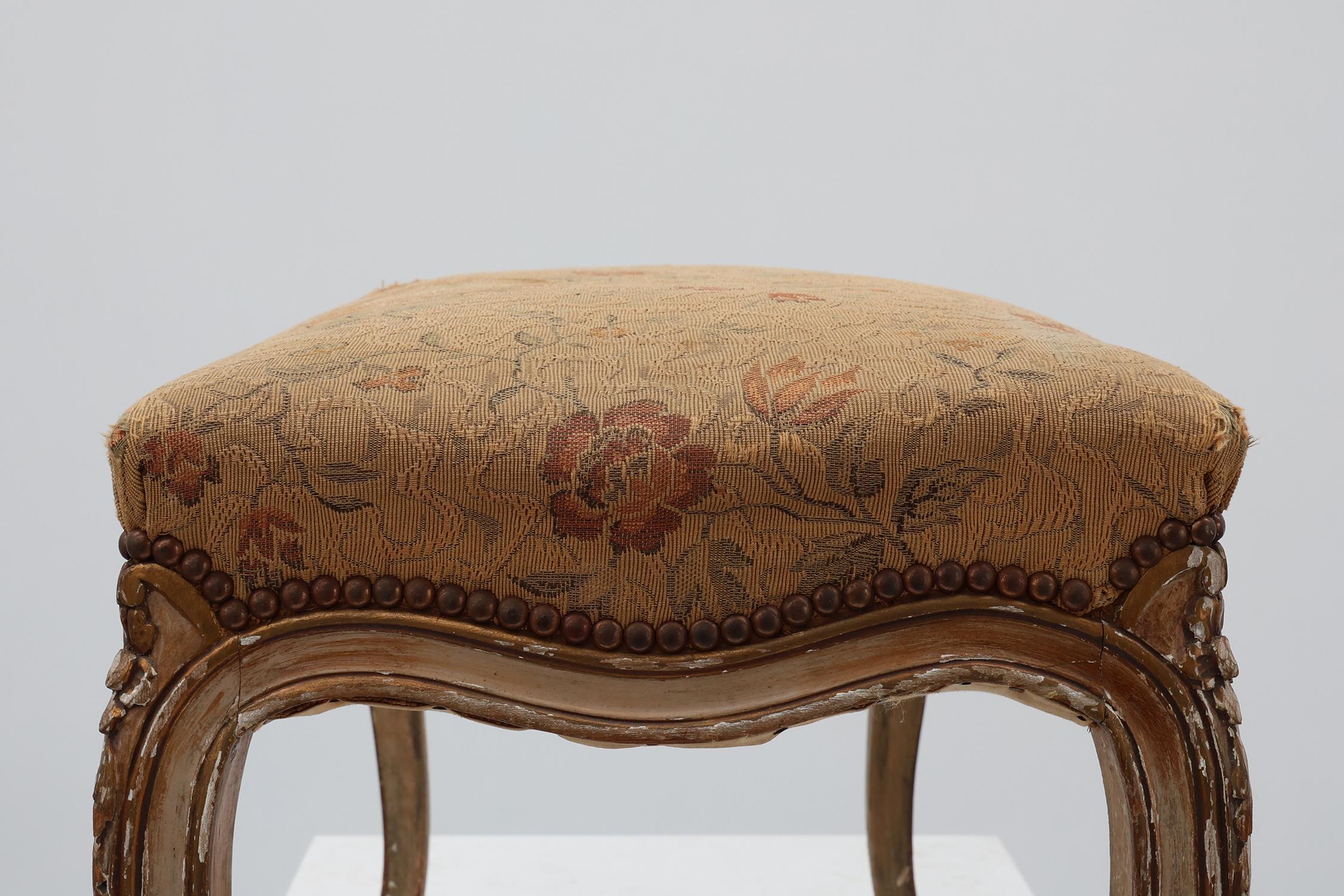 Sculpté Banc ou tabouret de piano français du 19e siècle de style Louis XV en vente