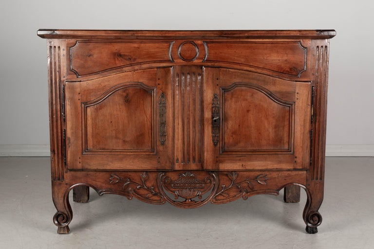 19th Century French Louis XV Style Provencal Buffet In Good Condition For Sale In Winter Park, FL