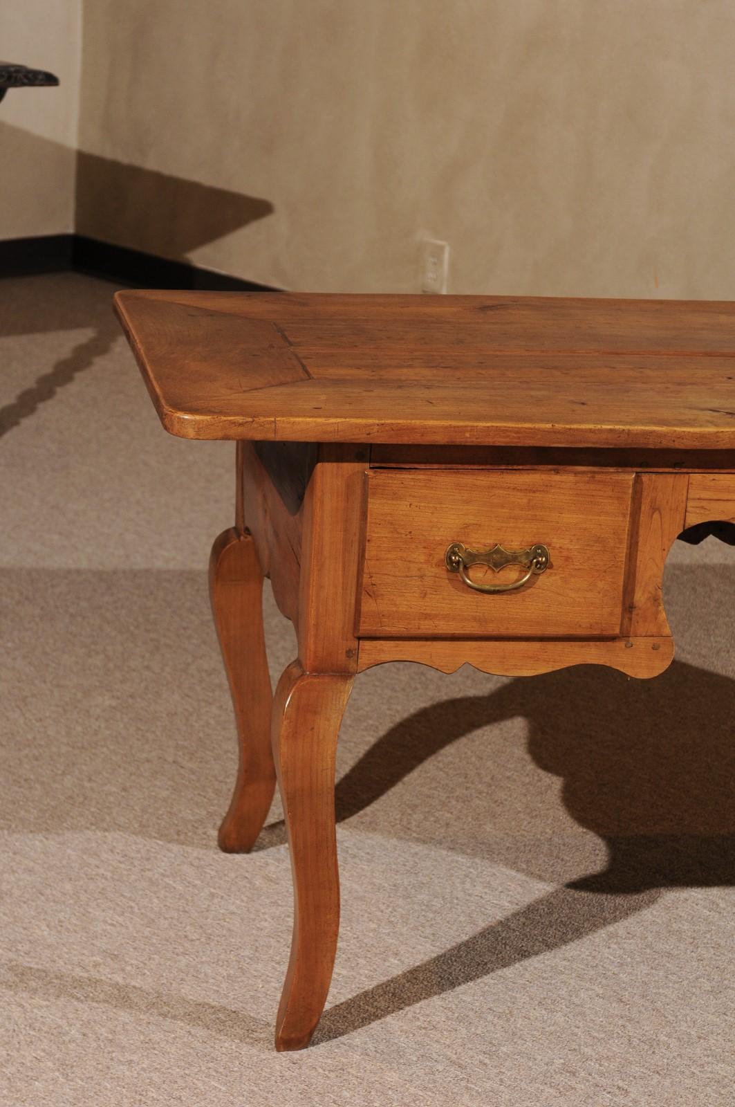 19th Century French Louis XV Style Provincial Desk in Fruitwood In Good Condition In Atlanta, GA