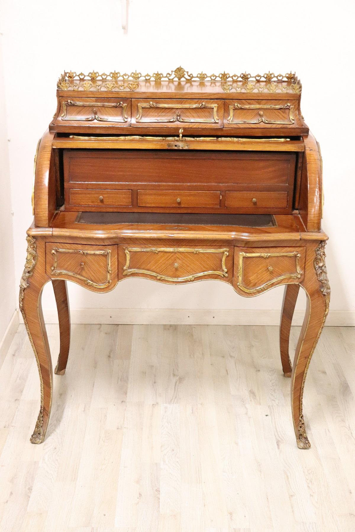 19th Century French Louis XV Style Rosewood and Ormolu Bureau or Writing Desk In Excellent Condition In Casale Monferrato, IT