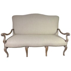 Canapé français du 19ème siècle de style Louis XV avec tapisserie en lin