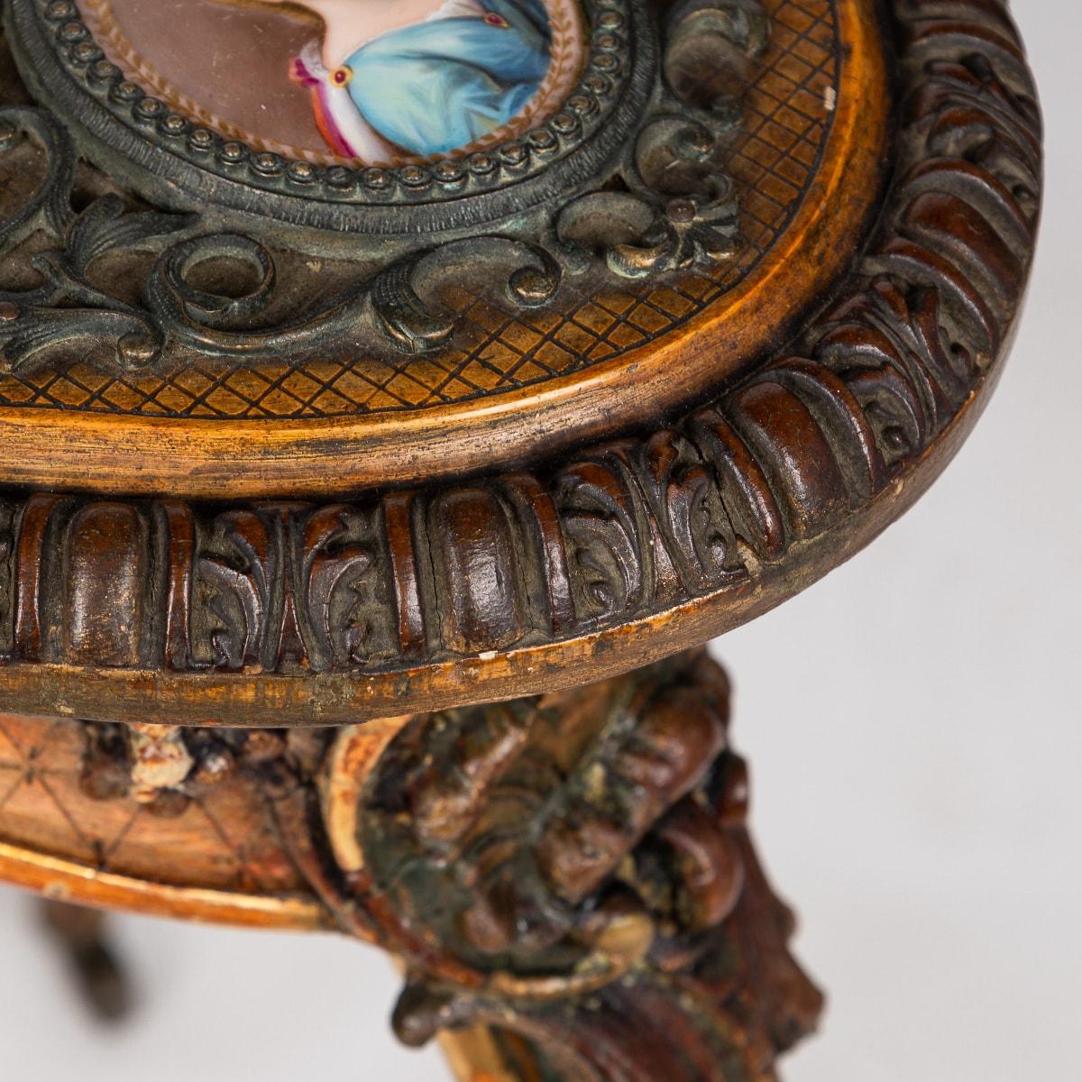 Ensemble de tables de style Louis XV français du 19ème siècle avec porcelaine viennoise vers 1880 en vente 8