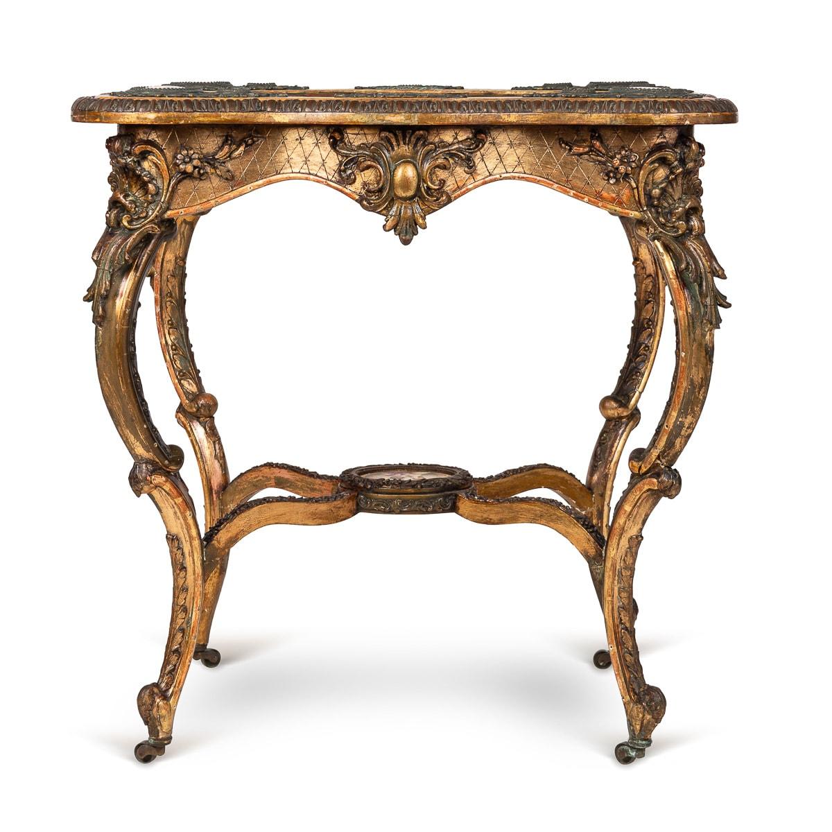 Français Ensemble de tables de style Louis XV français du 19ème siècle avec porcelaine viennoise vers 1880 en vente
