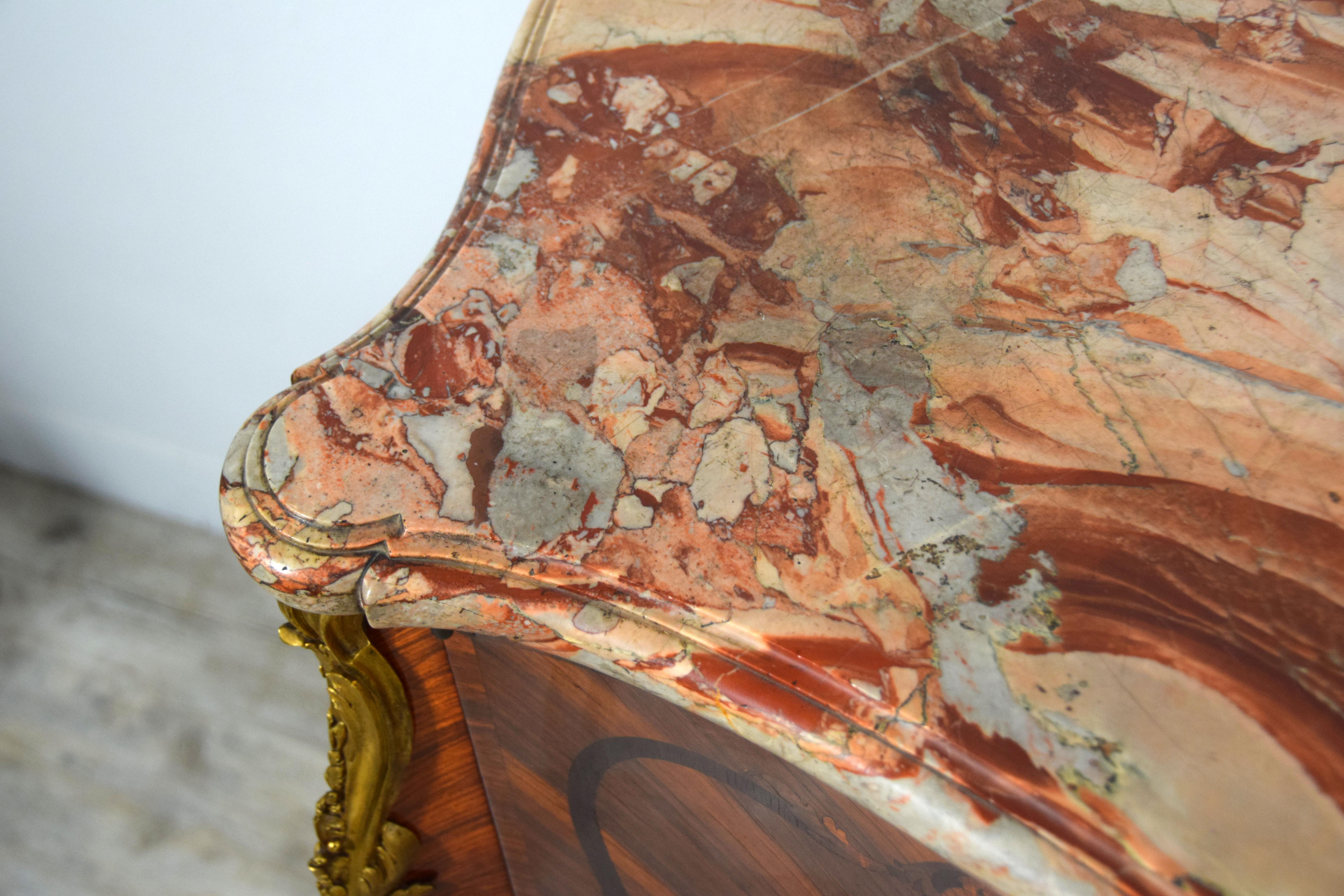 19. Jahrhundert, Französisches Sideboard im Louis XV-Stil aus furniertem Holz im Angebot 12