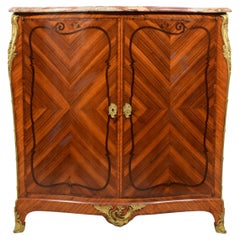 Buffet en bois plaqué de style Louis XV, 19e siècle, France