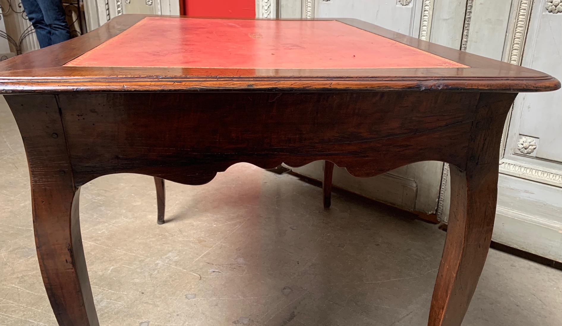 19th Century French Louis XV Style Walnut Writing Table with Red Leather Top For Sale 8