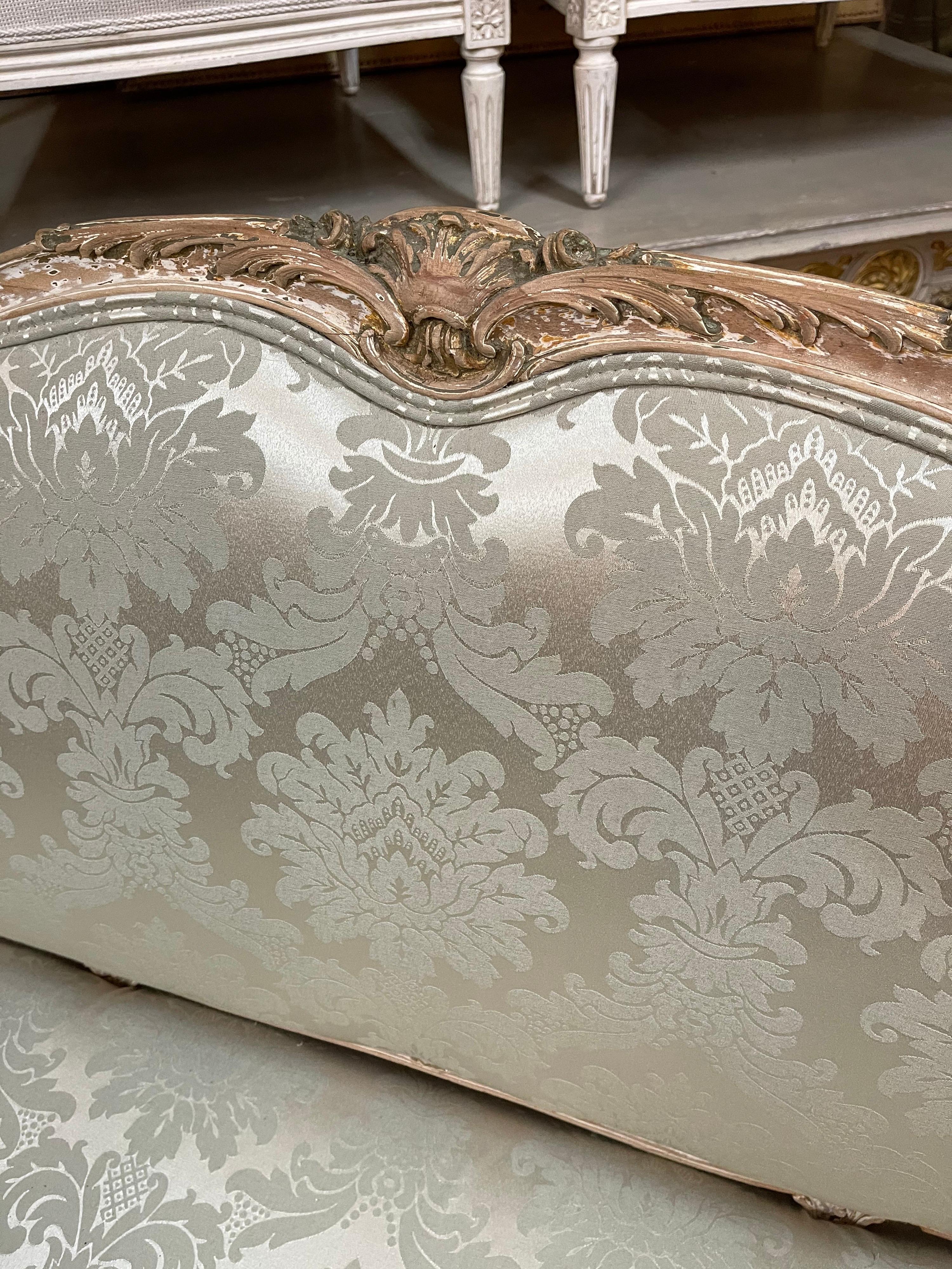 19th Century French Louis XV Upholstered Settee In Good Condition In Dallas, TX