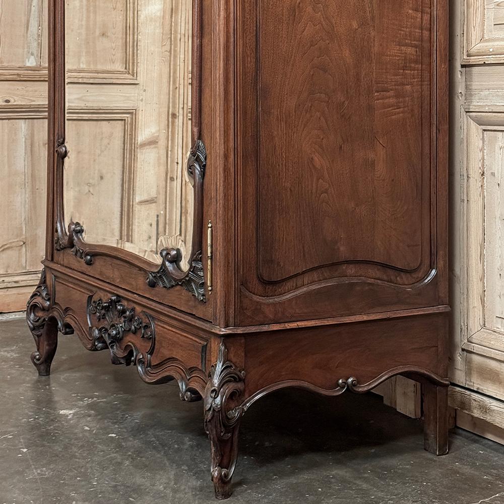 19th Century French Louis XV Walnut Armoire For Sale 13