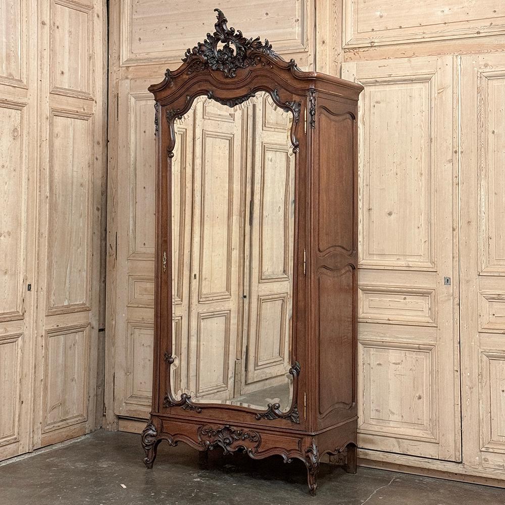 Beveled 19th Century French Louis XV Walnut Armoire For Sale