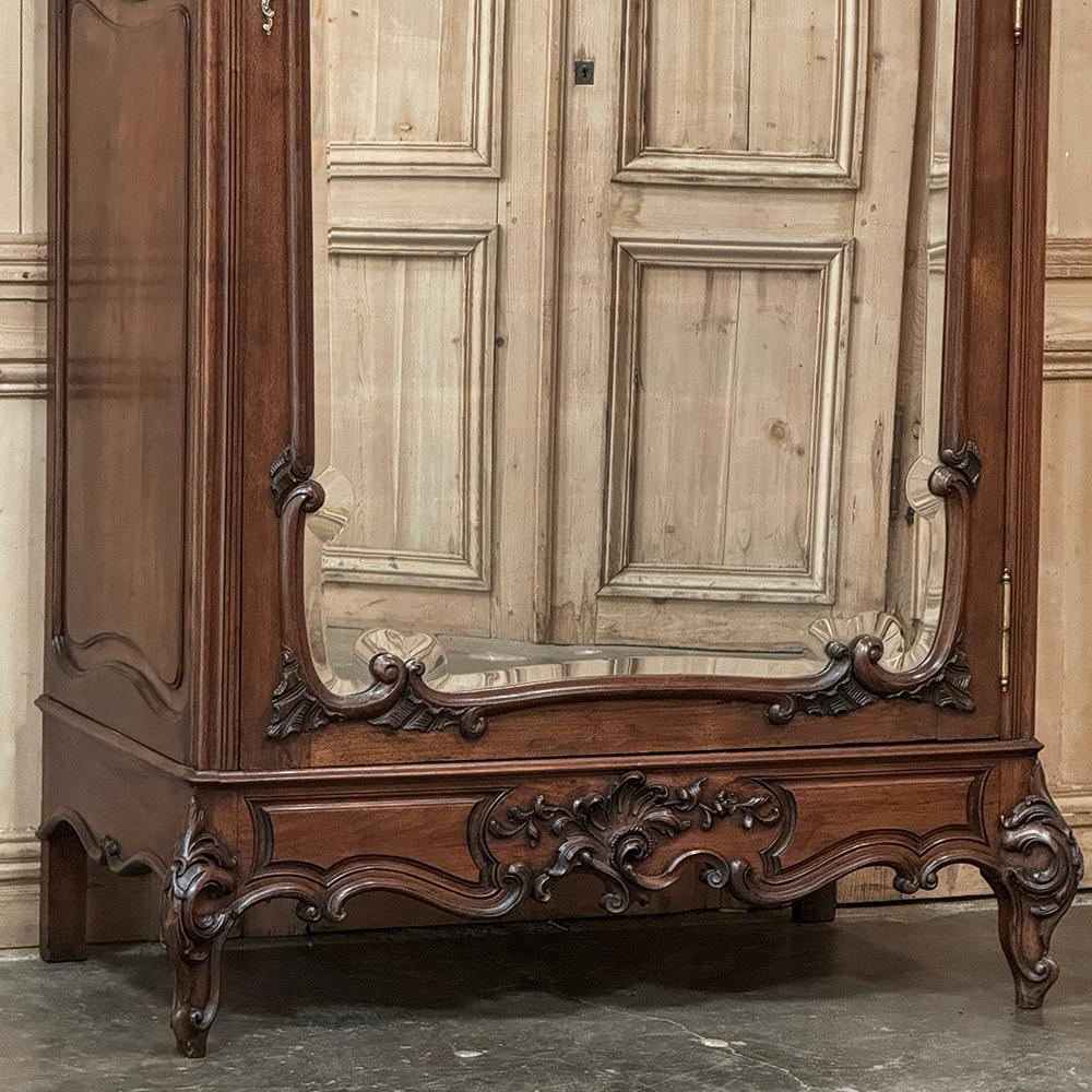 19th Century French Louis XV Walnut Armoire For Sale 3