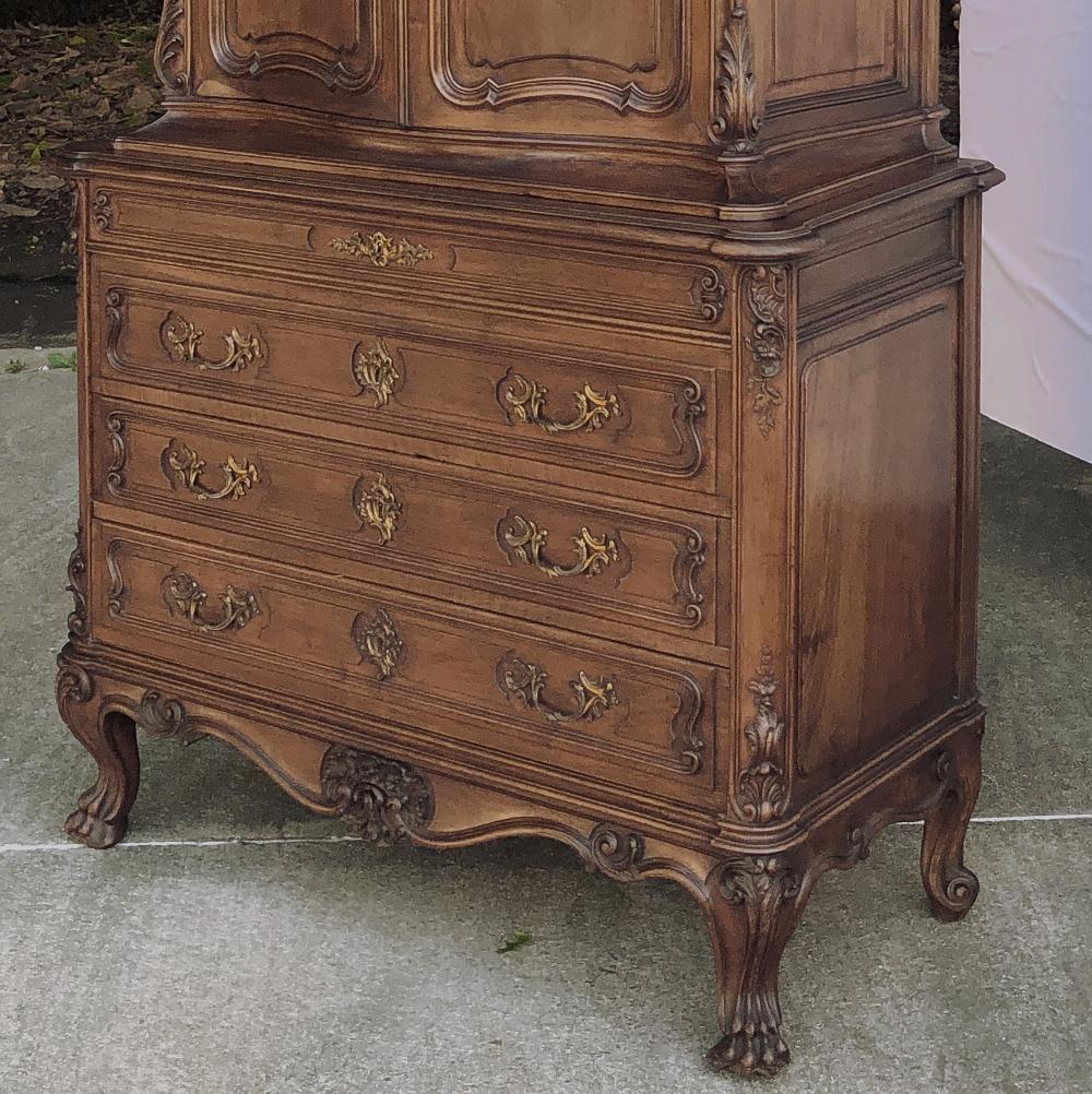 19th Century French Louis XV Walnut Cabinet, Commode In Good Condition In Dallas, TX