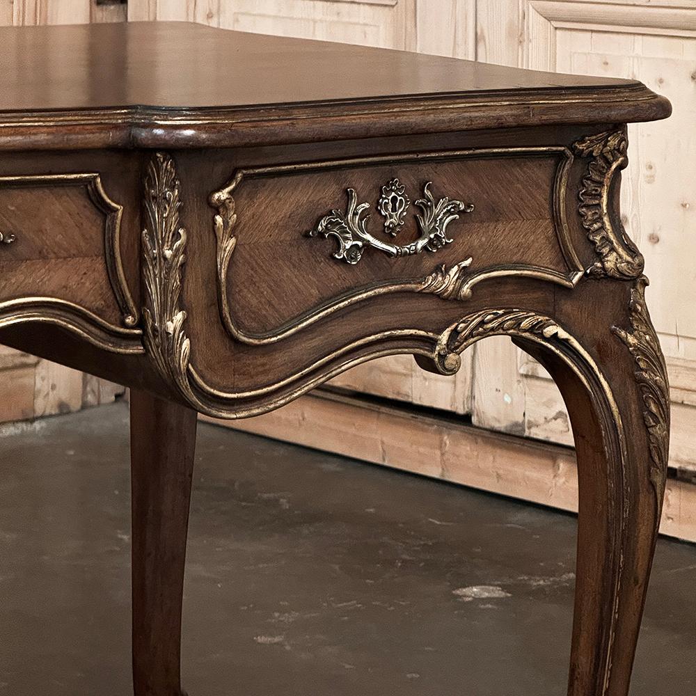 19. Jahrhundert Französisch Louis XV Nussbaum-Schreibtisch ~ Bureau Plat im Angebot 4