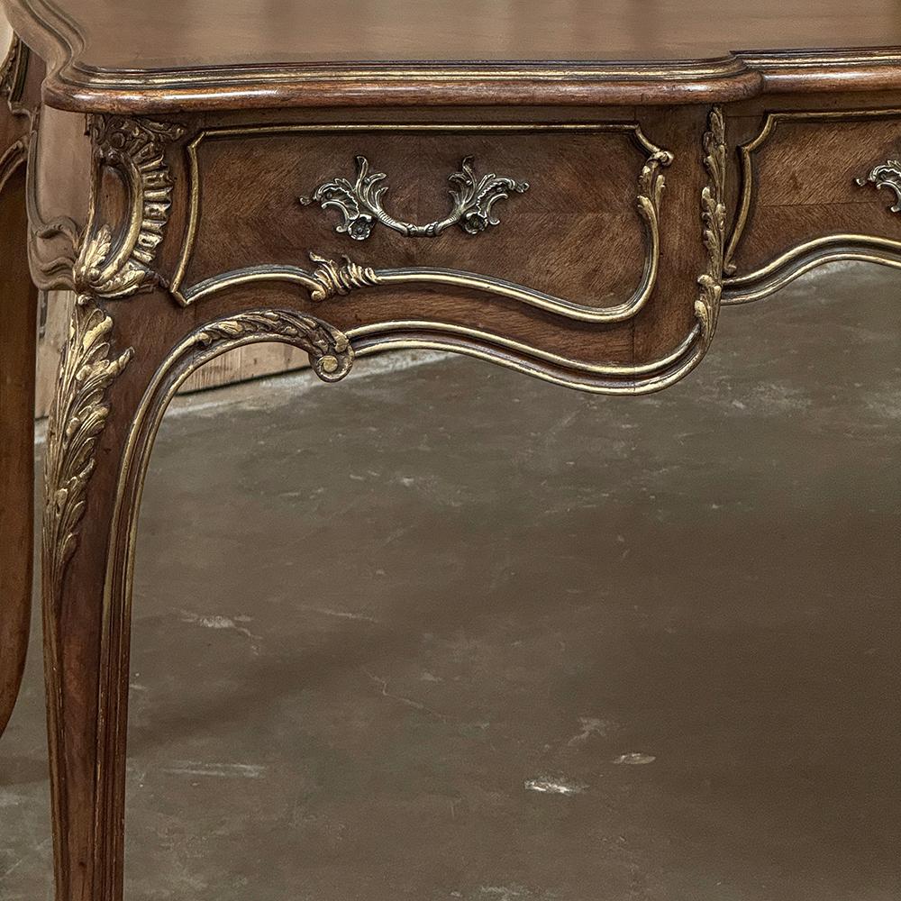 19. Jahrhundert Französisch Louis XV Nussbaum-Schreibtisch ~ Bureau Plat im Angebot 11
