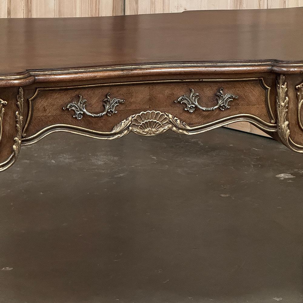19. Jahrhundert Französisch Louis XV Nussbaum-Schreibtisch ~ Bureau Plat im Angebot 12