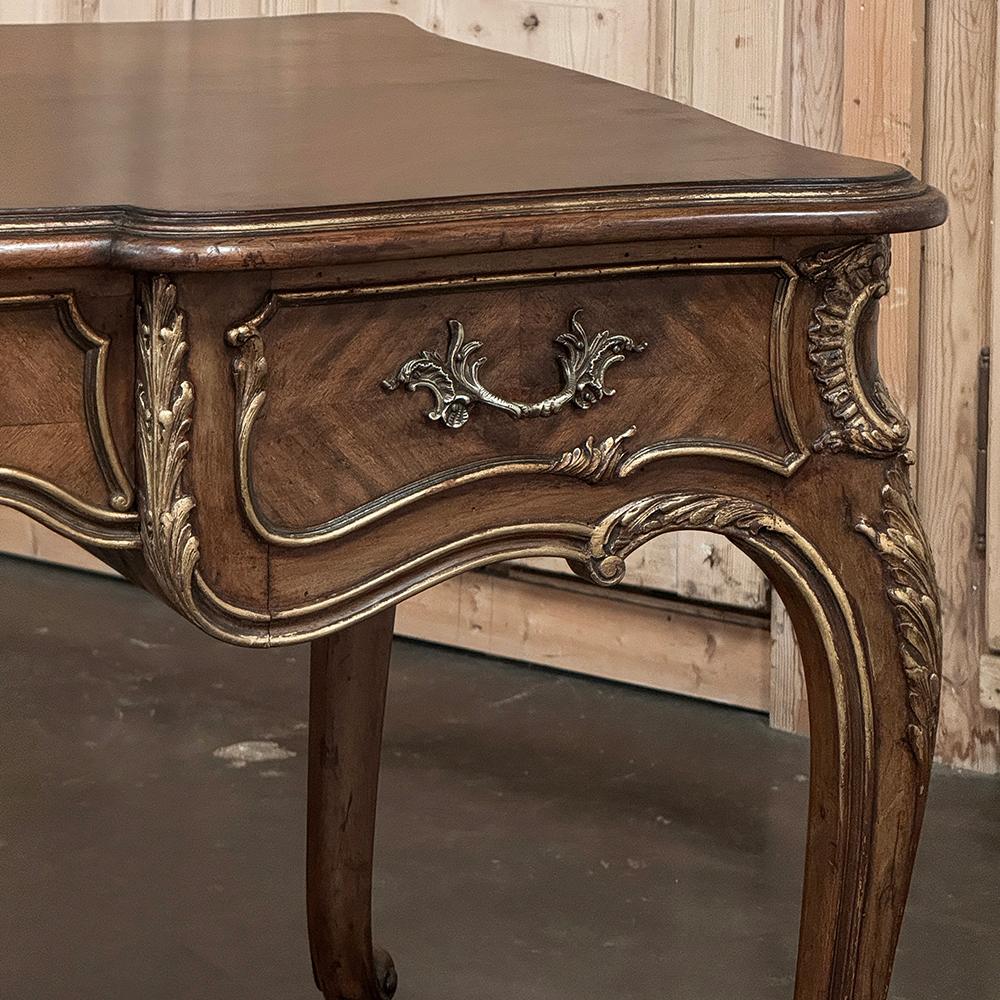 19. Jahrhundert Französisch Louis XV Nussbaum-Schreibtisch ~ Bureau Plat im Angebot 13