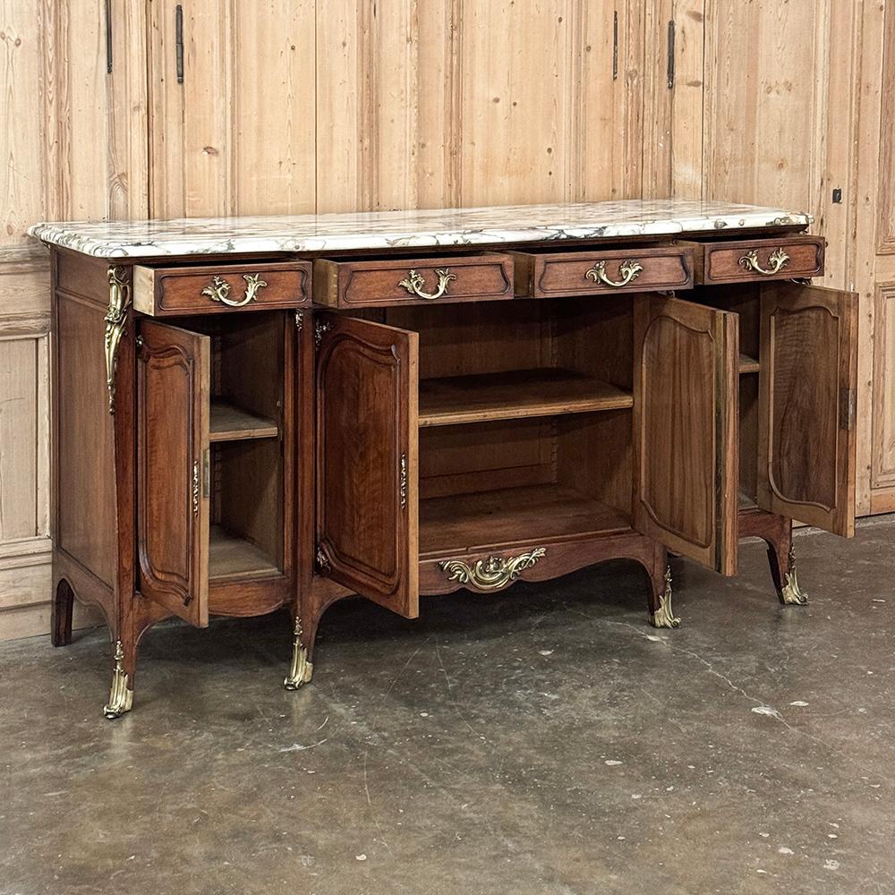 Buffet francese Luigi XV del XIX secolo con piano in marmo di noce e ormeggio in vendita 6