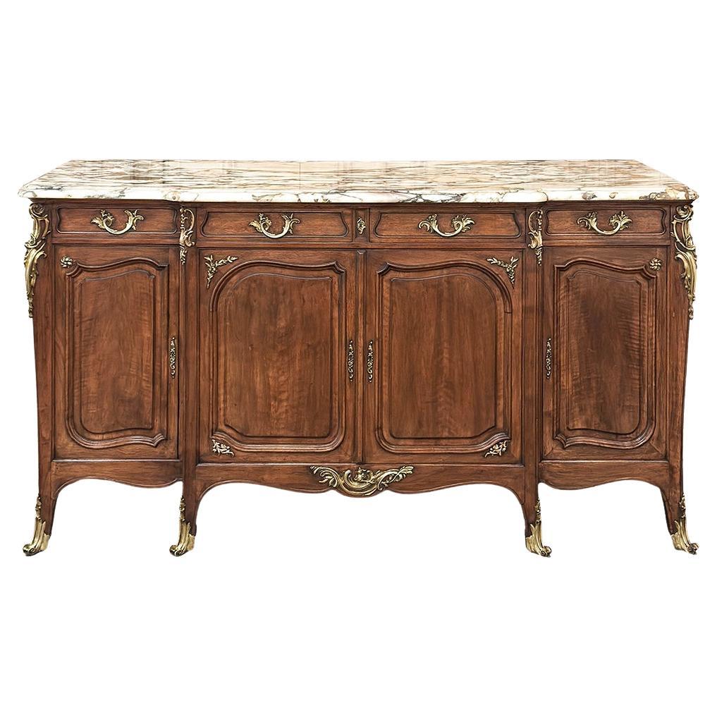 Buffet francese Luigi XV del XIX secolo con piano in marmo di noce e ormeggio