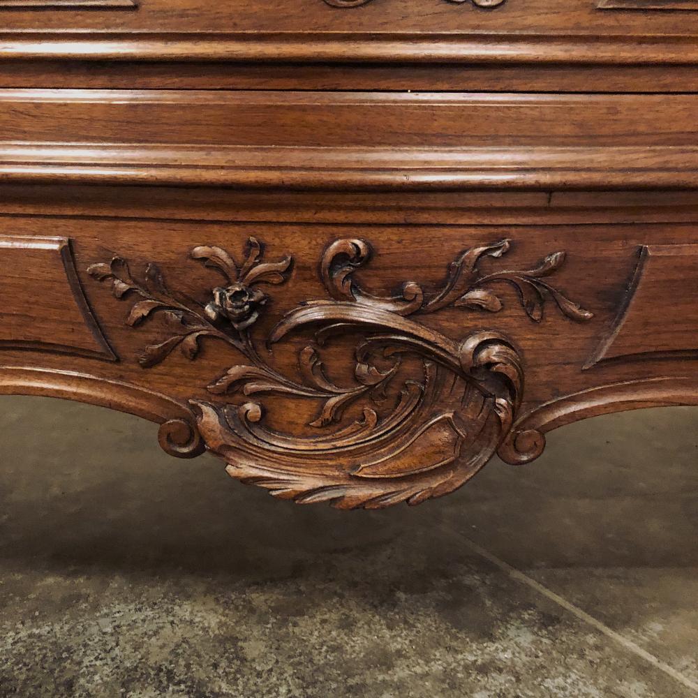 19th Century French Louis XV Walnut Marble Top Commode For Sale 6