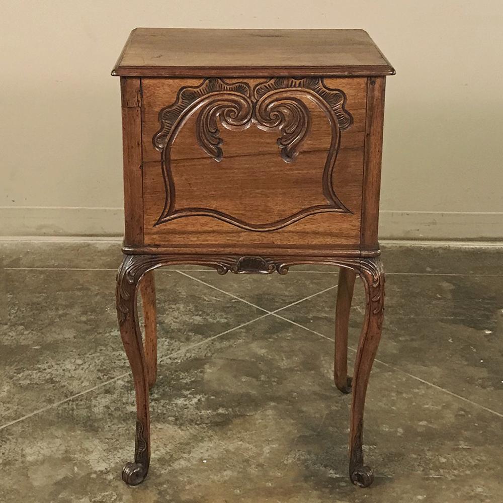 Late 19th Century 19th Century French Louis XV Walnut Nightstand ~ End Table For Sale