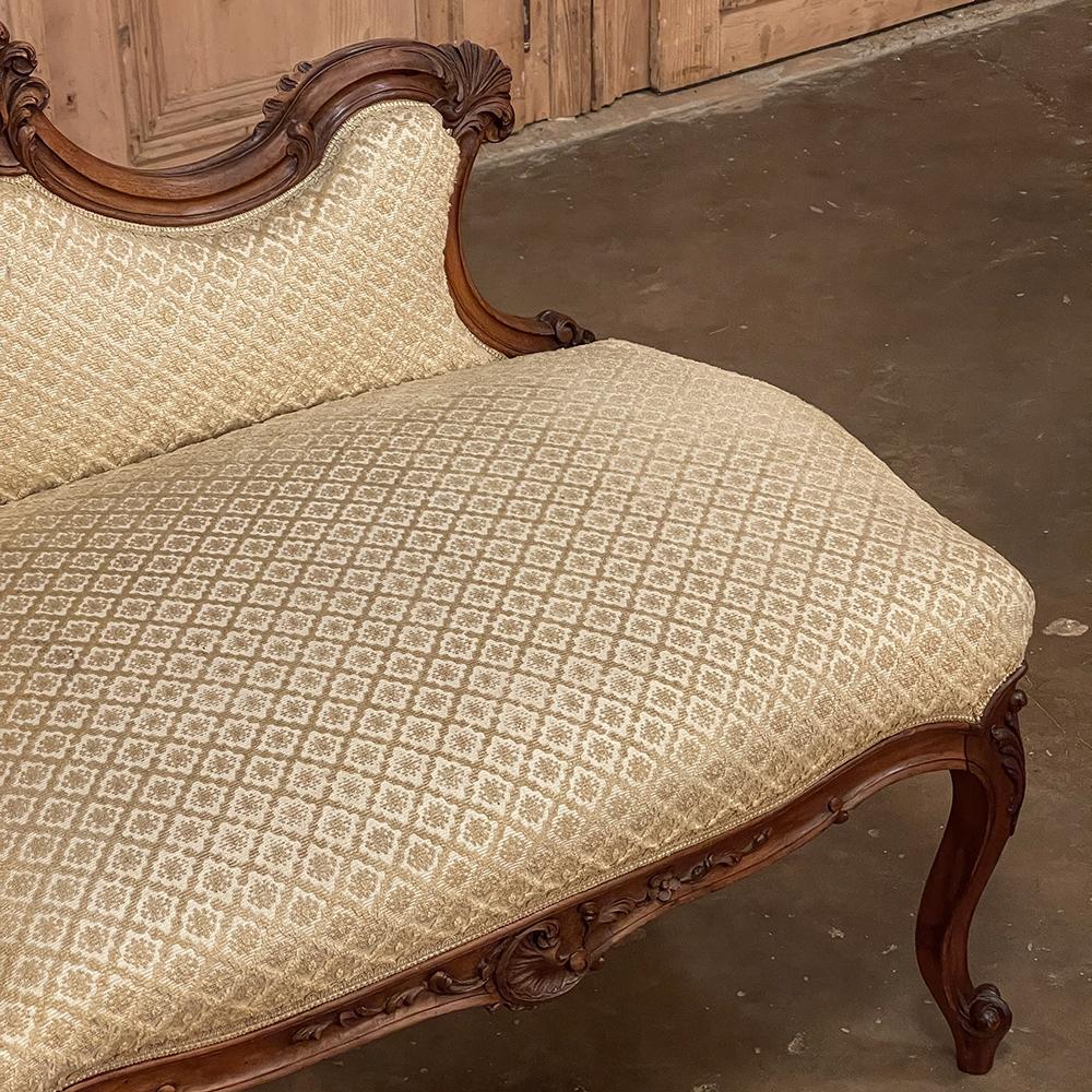 Französische Louis XV.-Sessel aus Nussbaumholz, 19. Jahrhundert im Angebot 4