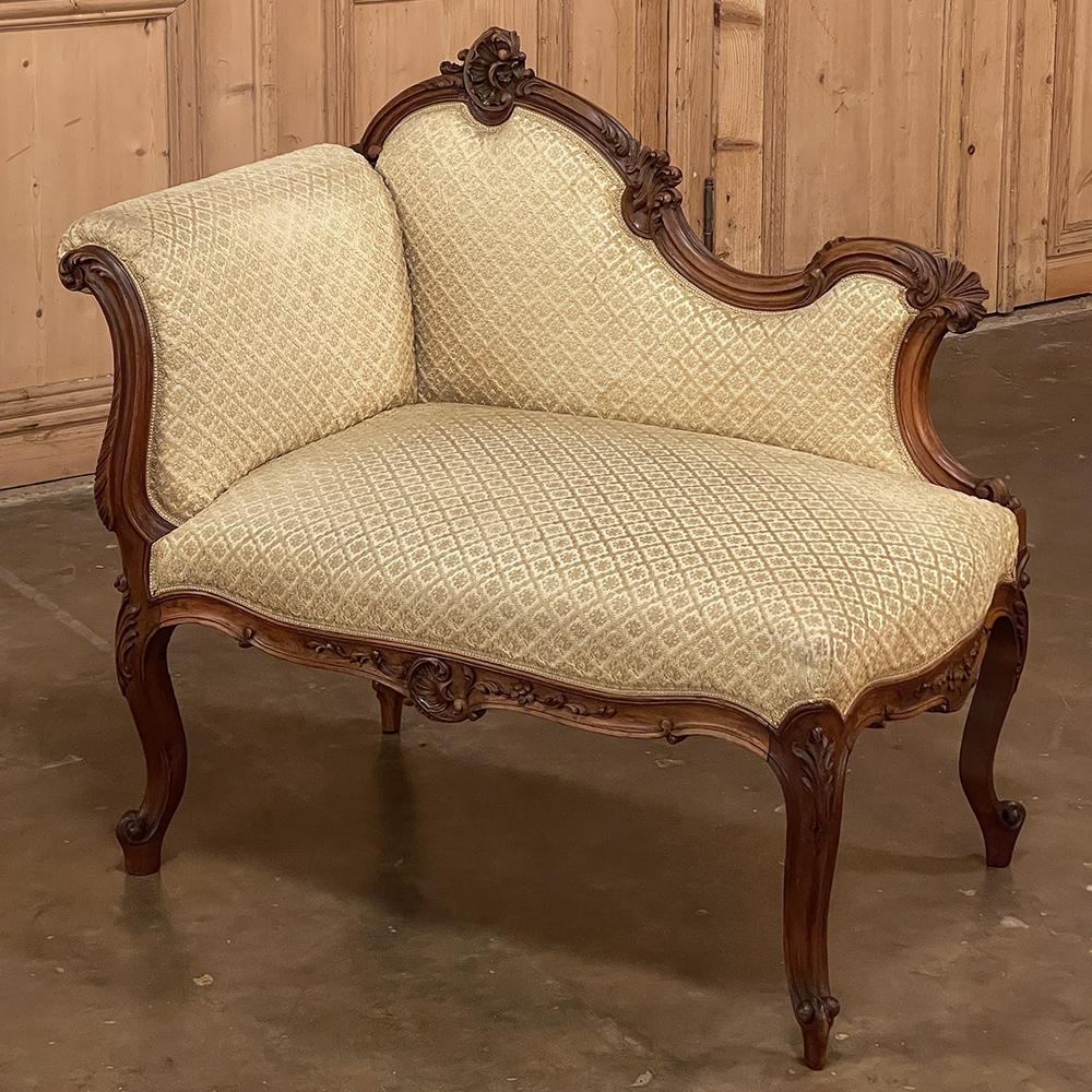 19th Century French Louis XV Walnut Petite Chaise Lounge In Good Condition For Sale In Dallas, TX