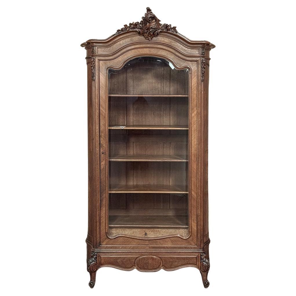 Französischer Louis XV. Serpentinen-Vitrinenschrank aus Nussbaumholz ~ Bücherregal, 19. Jahrhundert