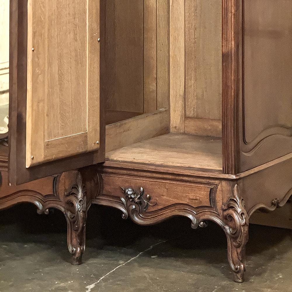 19th Century French Louis XV Walnut Triple Armoire For Sale 3