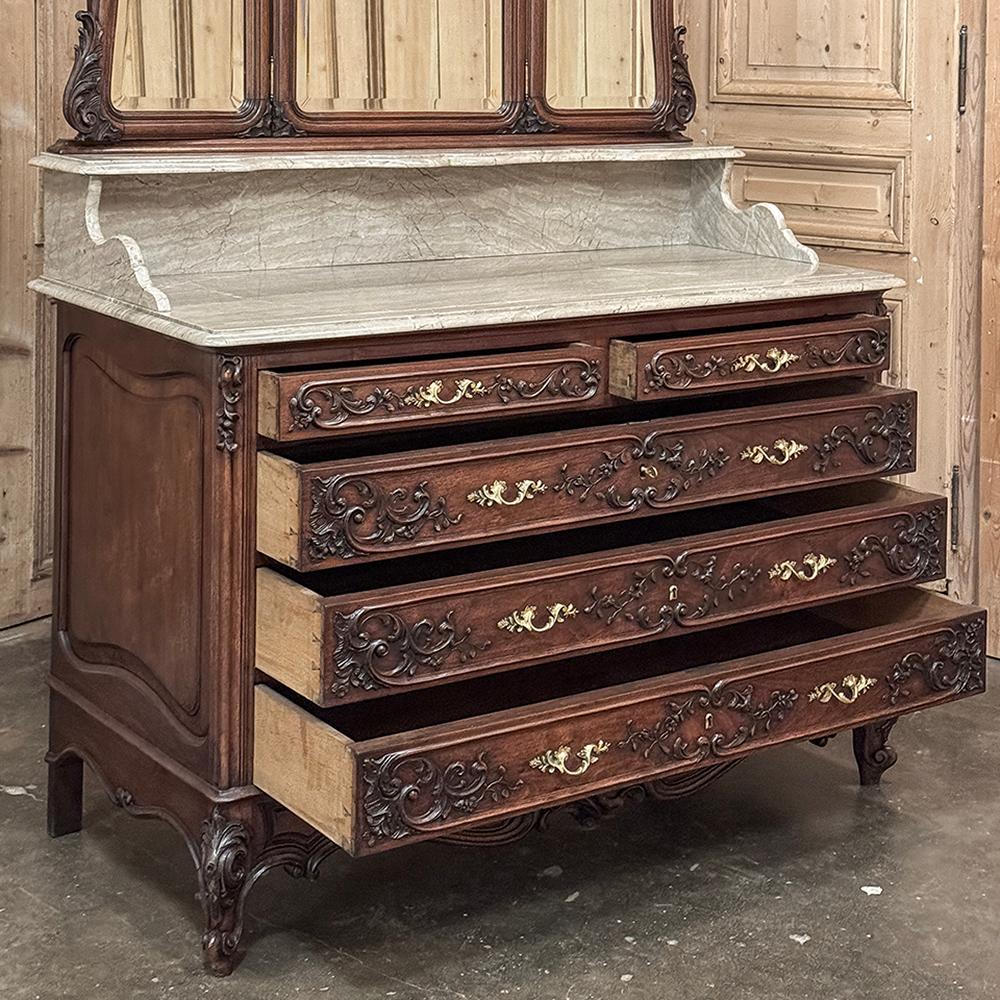 19th Century French Louis XV Walnut Washstand ~ Dresser For Sale 13