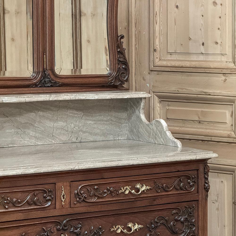 19th Century French Louis XV Walnut Washstand ~ Dresser For Sale 2
