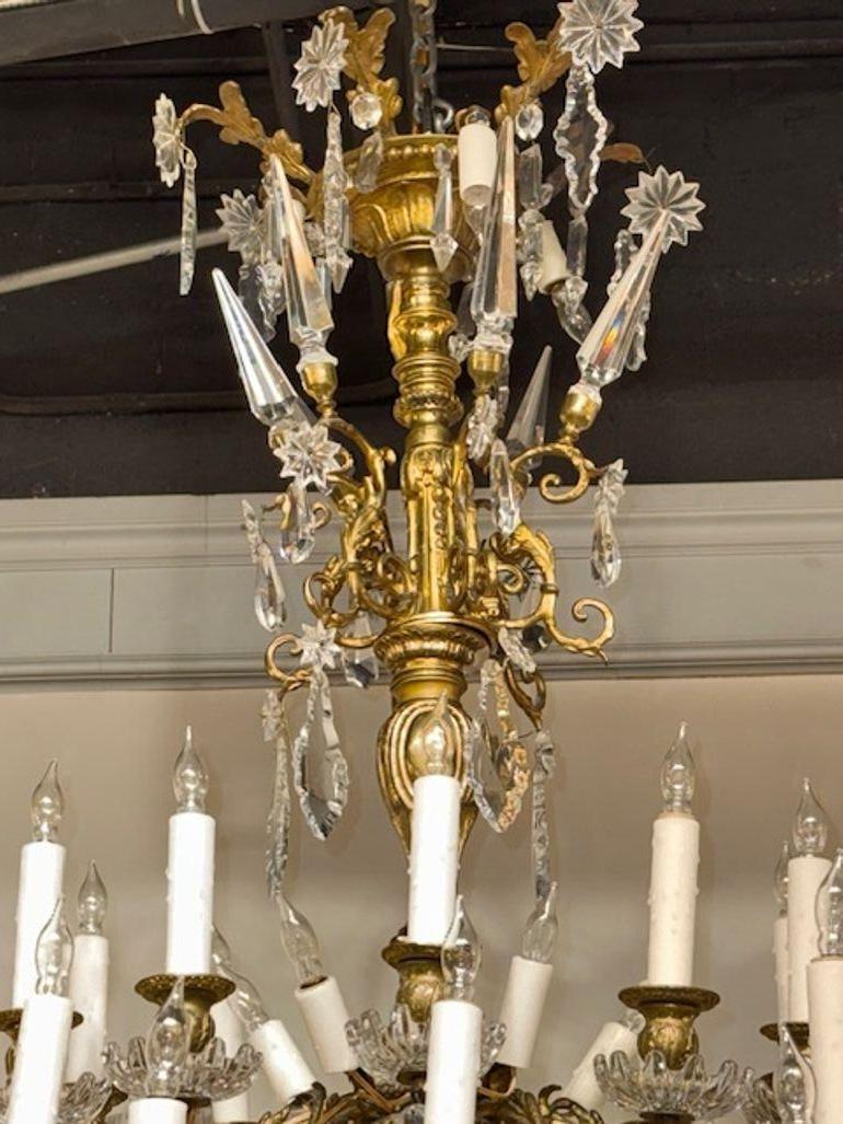 Araña francesa del siglo XIX Luis XVI de 48 luces en Bueno estado para la venta en Dallas, TX
