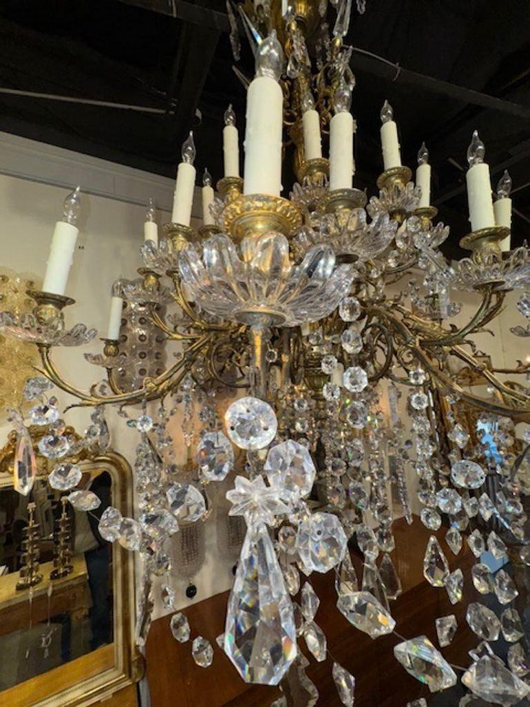 Araña francesa del siglo XIX Luis XVI de 48 luces en venta 3