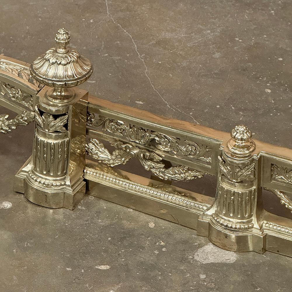 Set di parafanghi per caminetto regolabili in bronzo Luigi XVI del XIX secolo in vendita 9